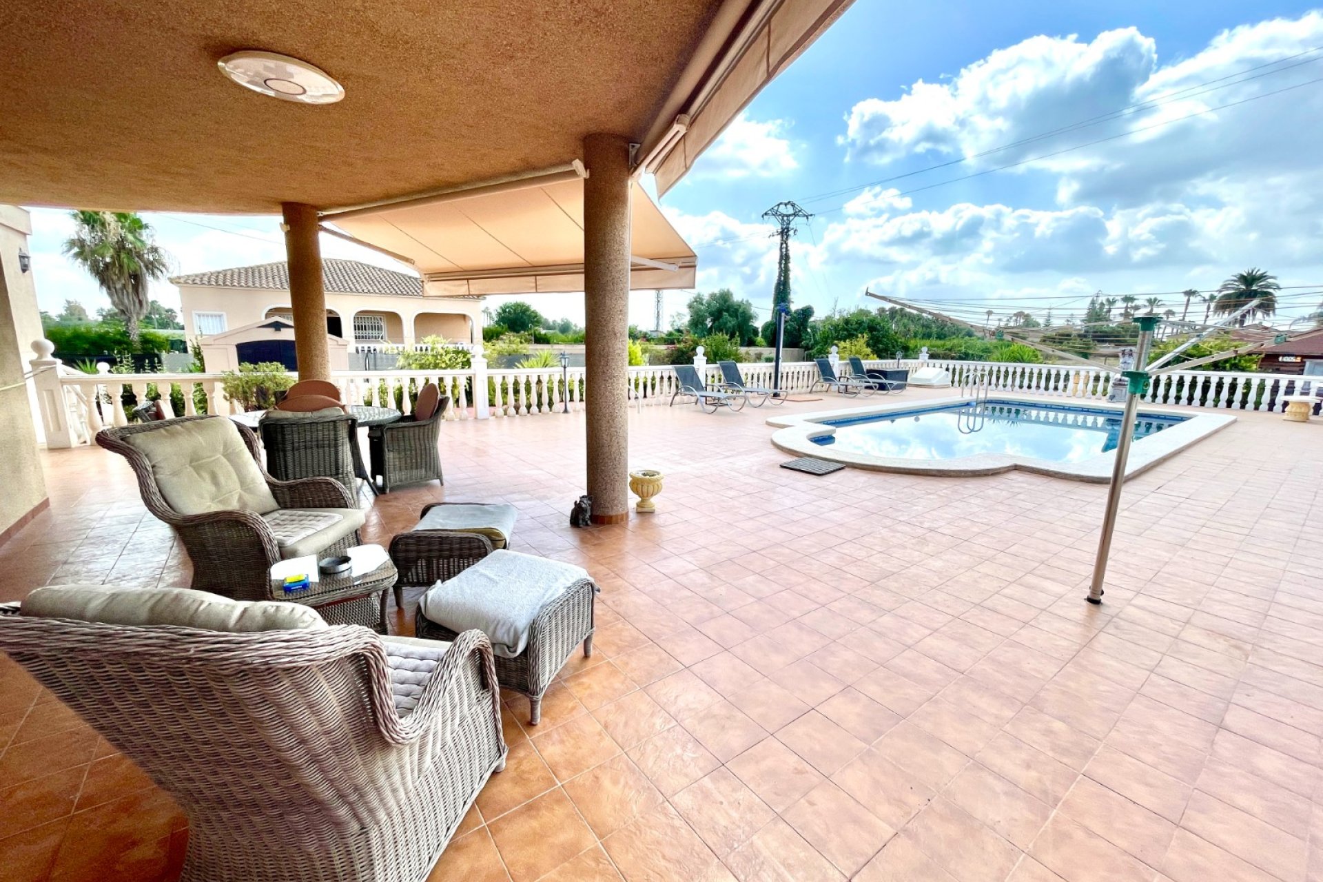 Resale - Villa -
Catral - Costa Blanca