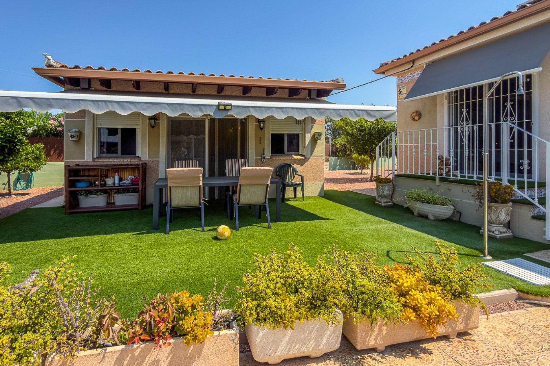 Resale - Villa -
Catral - Costa Blanca