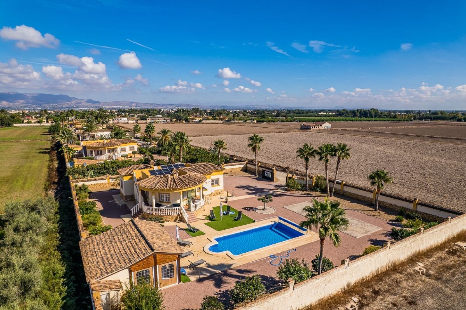 Resale - Villa -
Catral - Costa Blanca