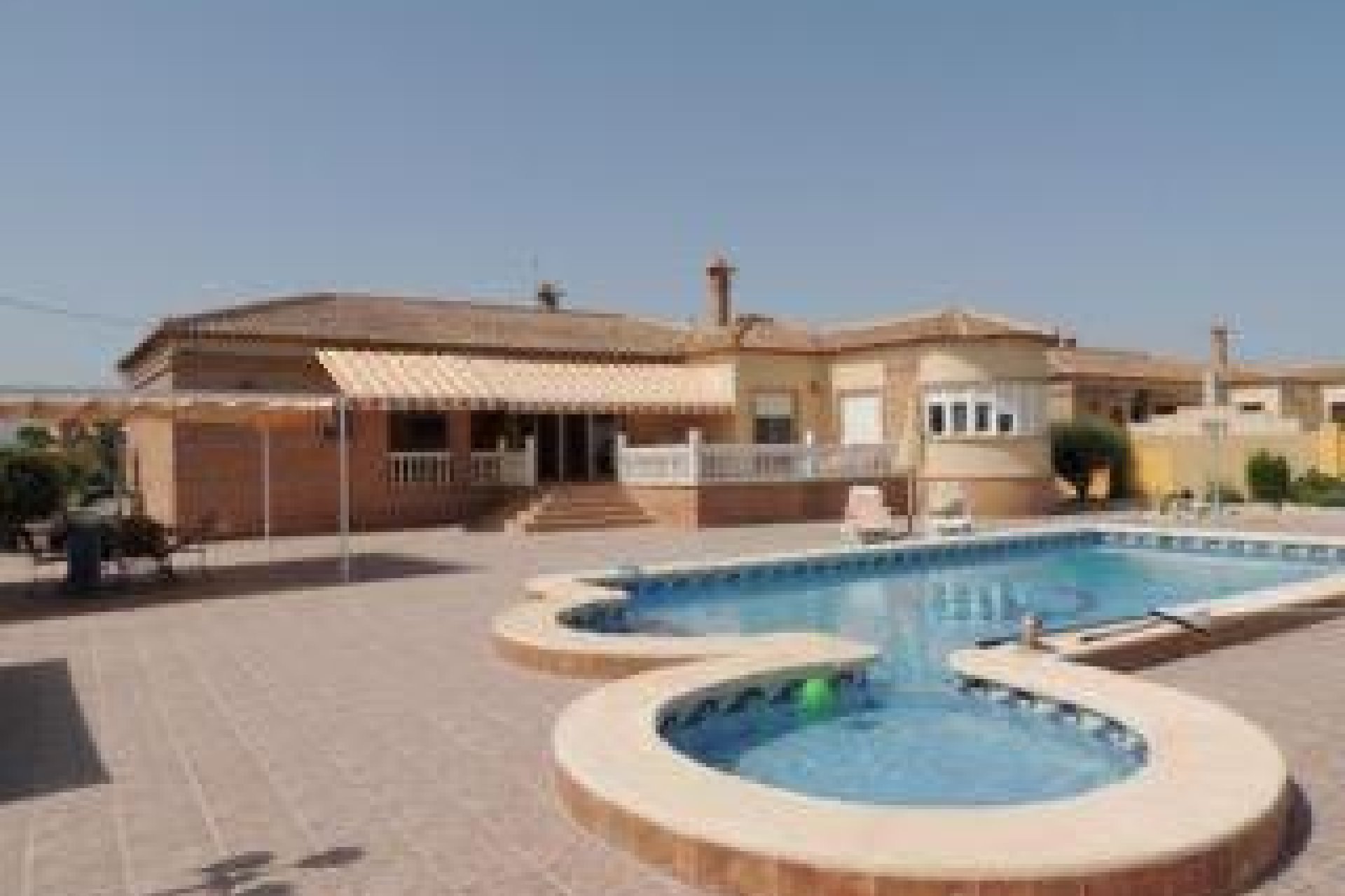 Resale - Villa -
Catral