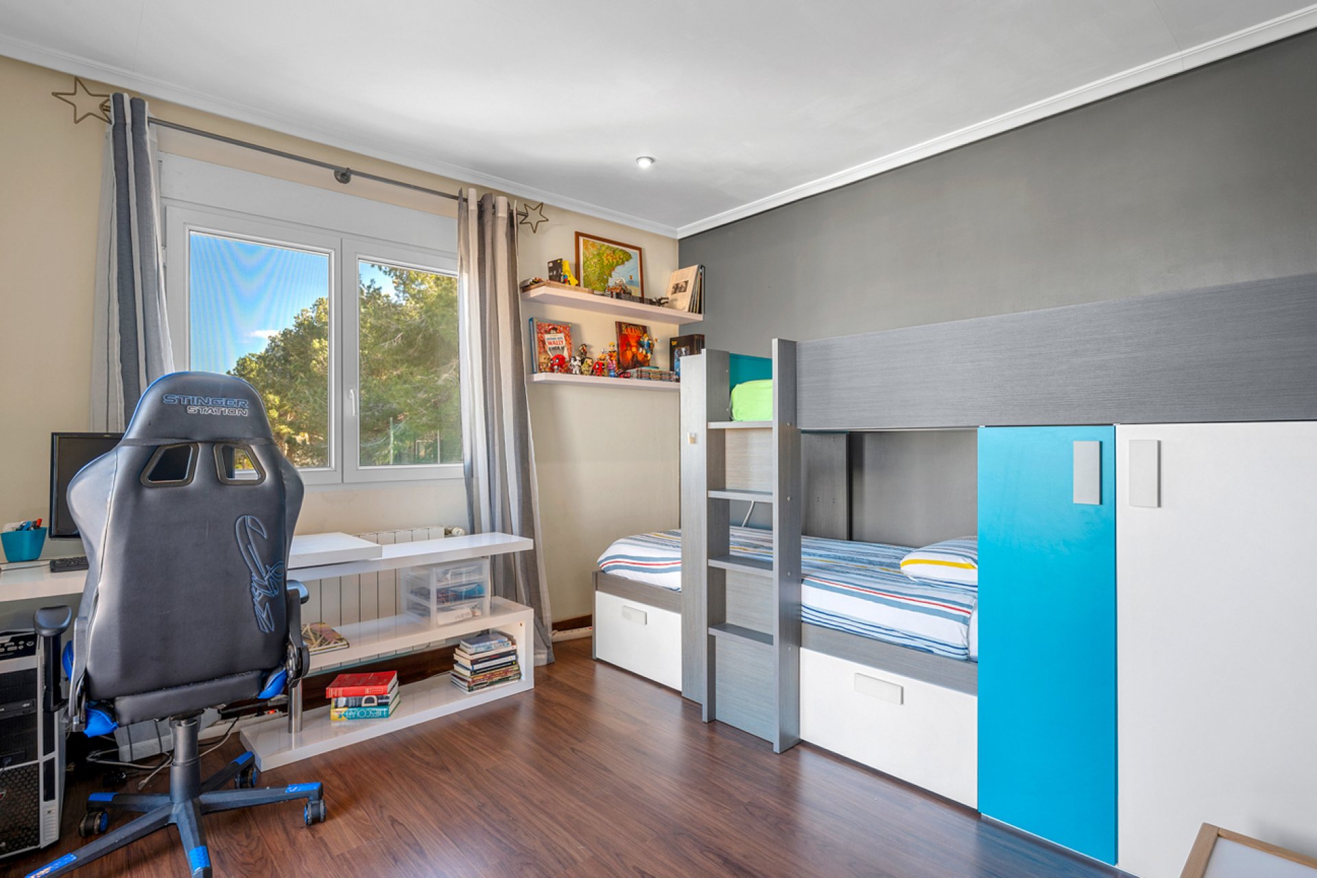 Resale - Villa -
Ciudad De Las Comunicaciones - Costa Blanca