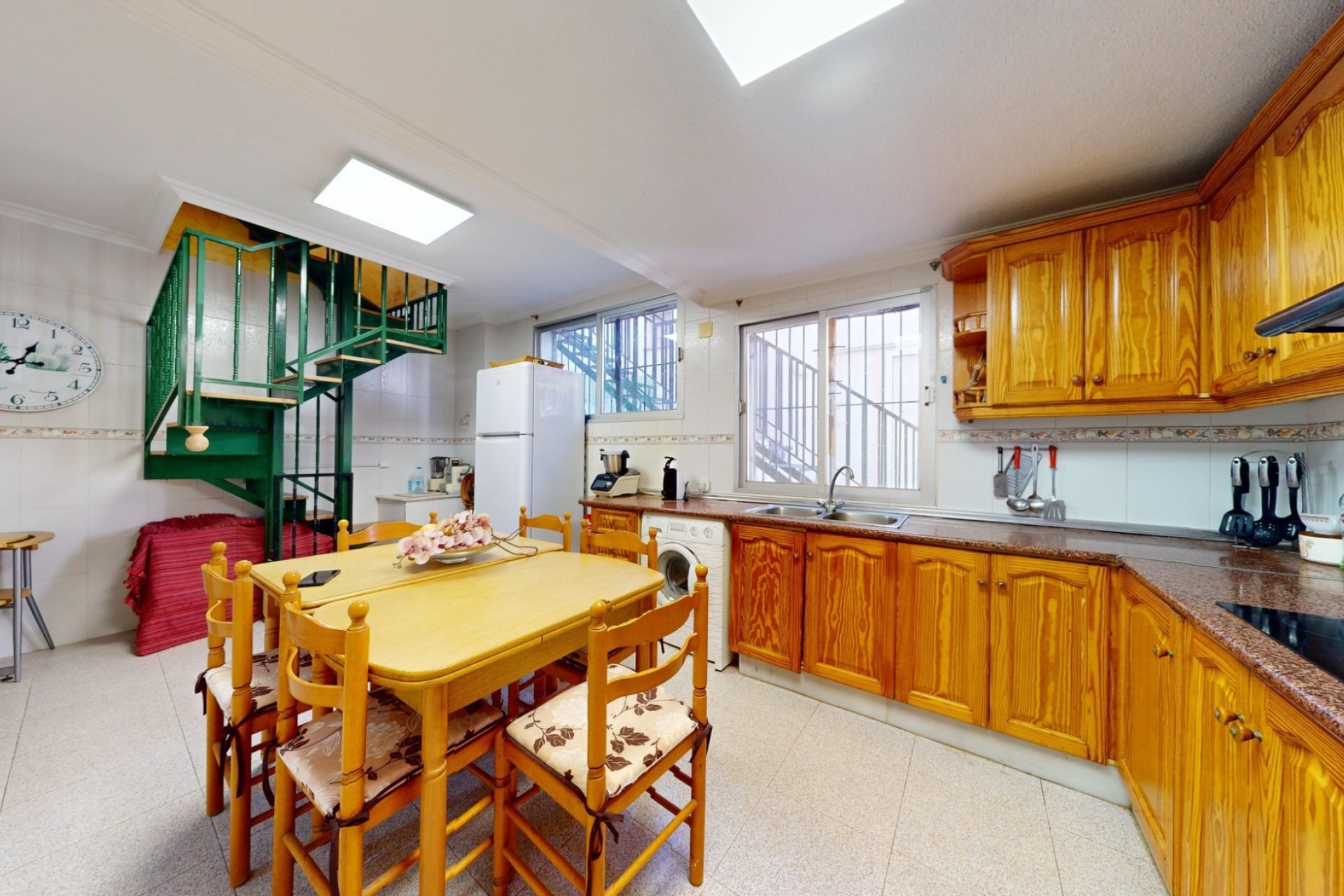 Resale - Villa -
Crevillent - Inland