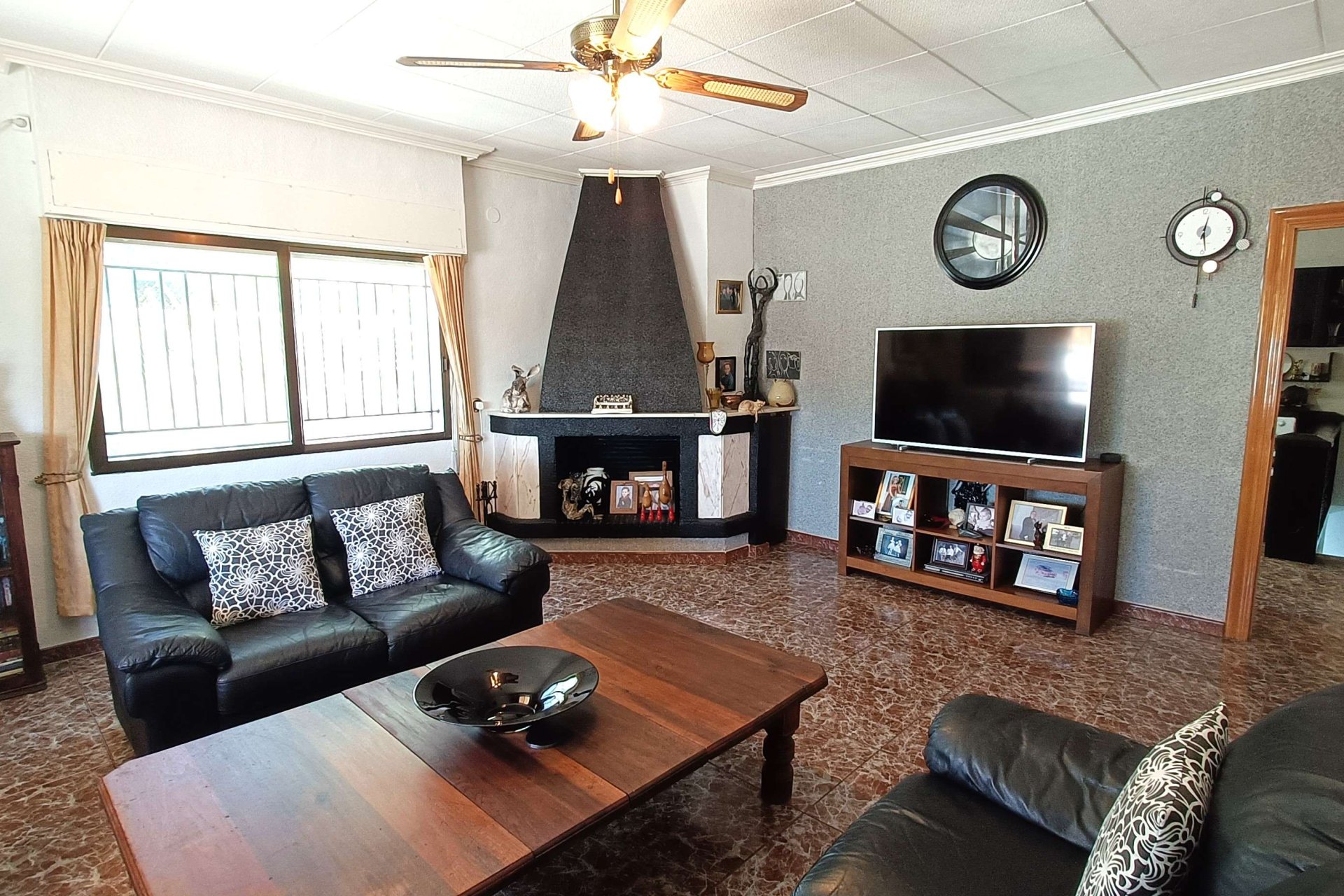 Resale - Villa -
Crevillent - Inland