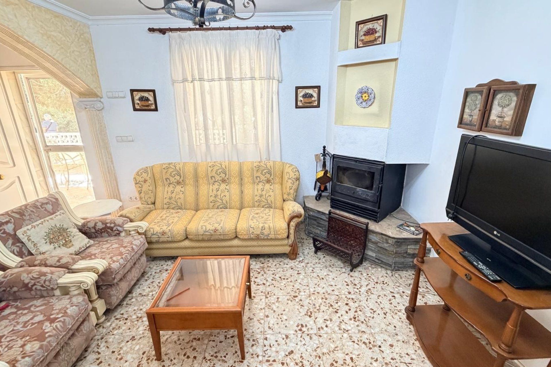 Resale - Villa -
Crevillent - Inland