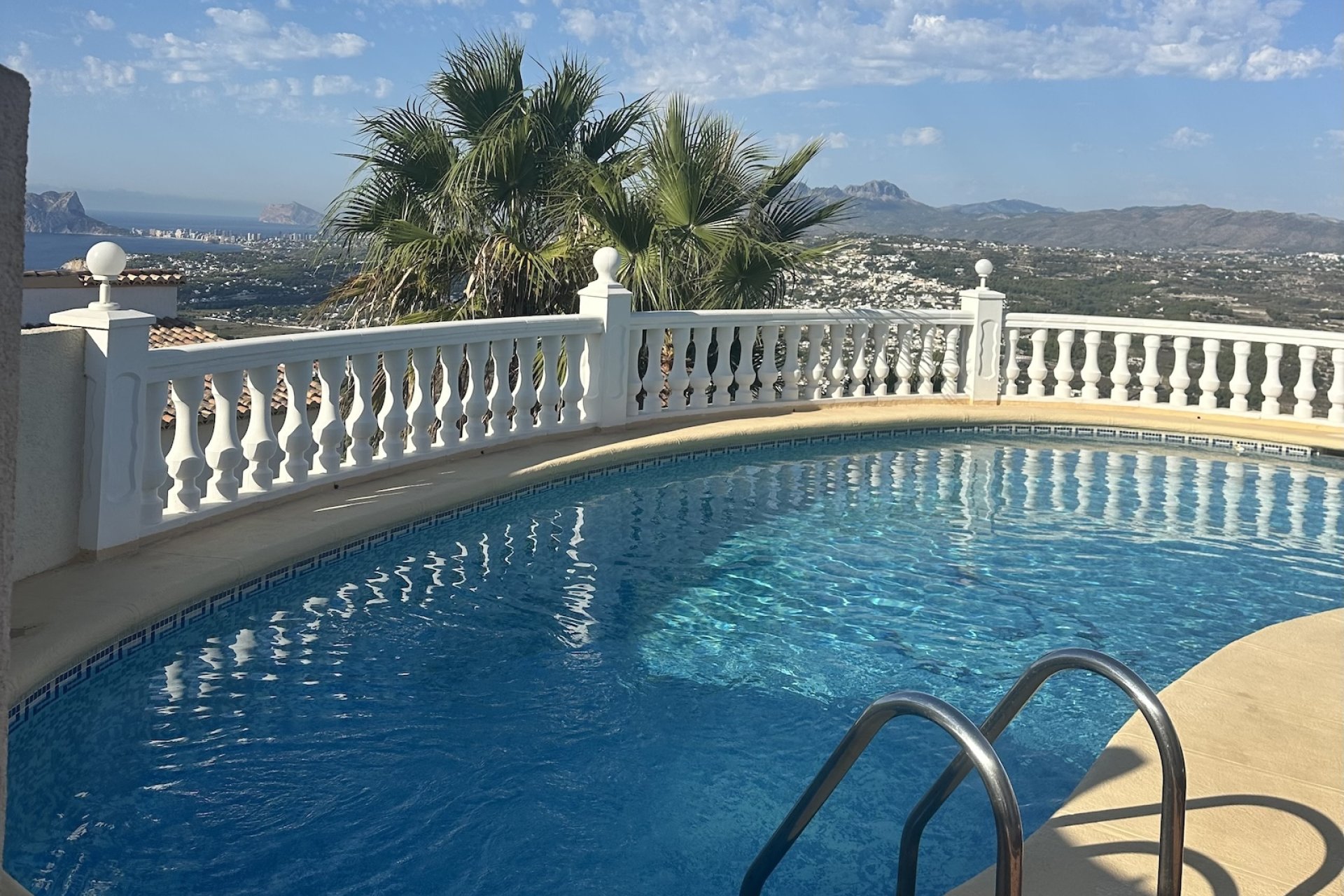Resale - Villa -
Cumbre del Sol - Costa Blanca