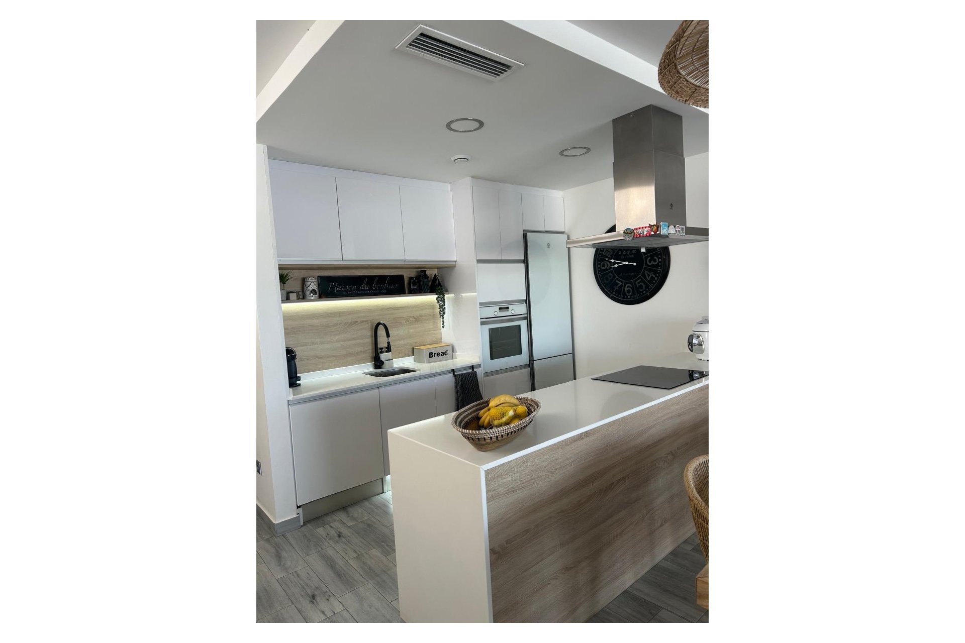 Resale - Villa -
Daya Vieja - Costa Blanca