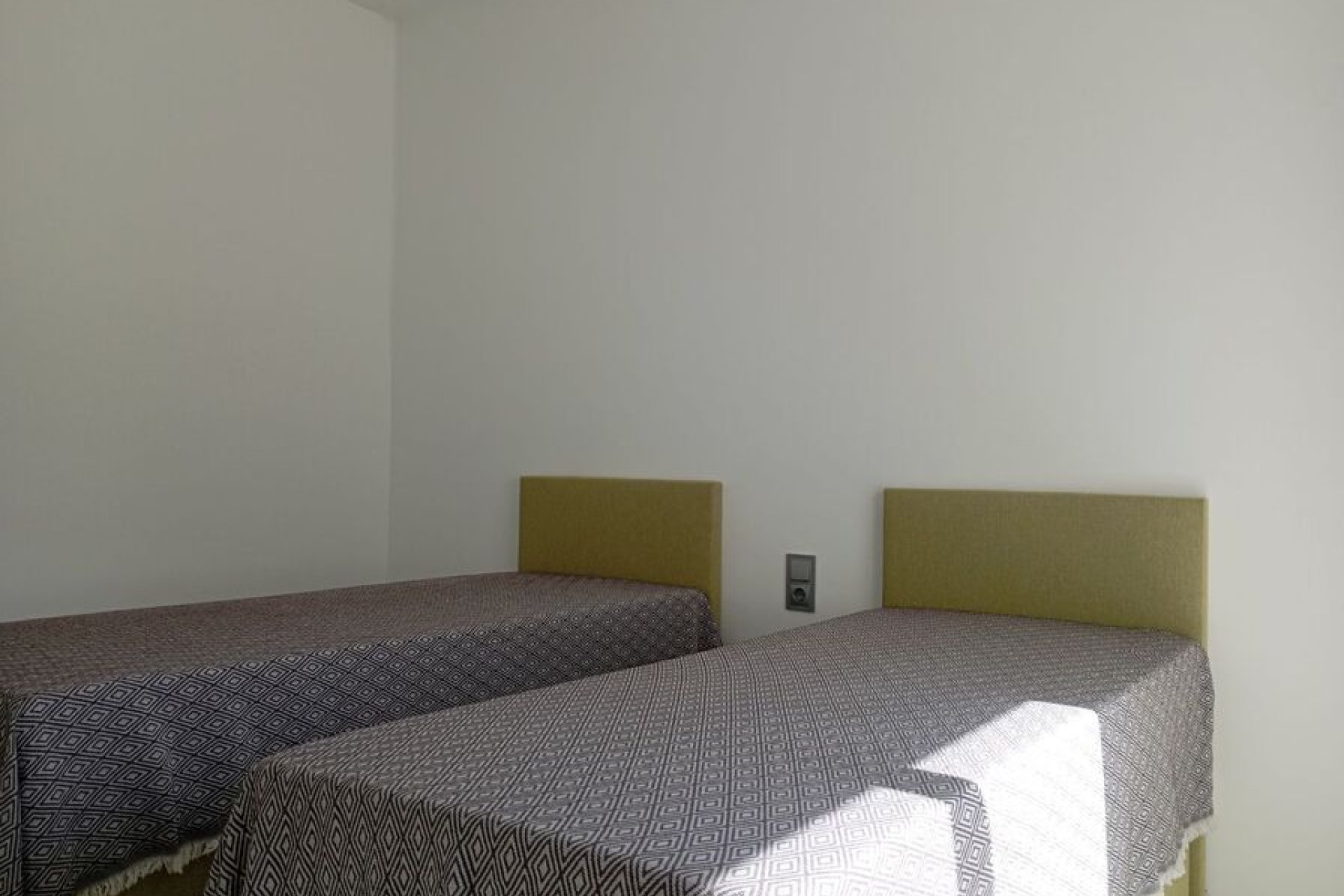 Resale - Villa -
Daya Vieja - Costa Blanca