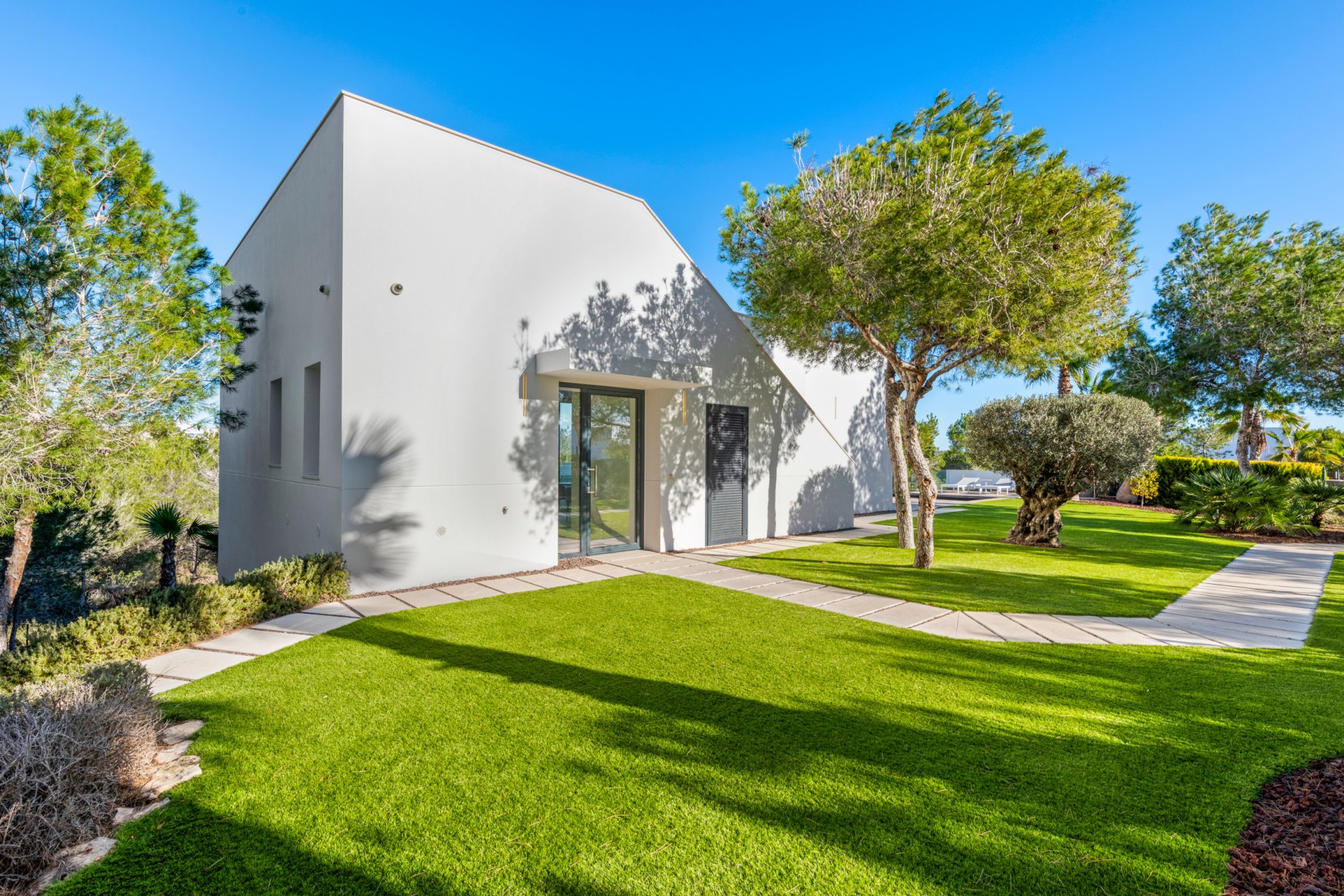 Resale - Villa -
Dehesa de Campoamor - Costa Blanca