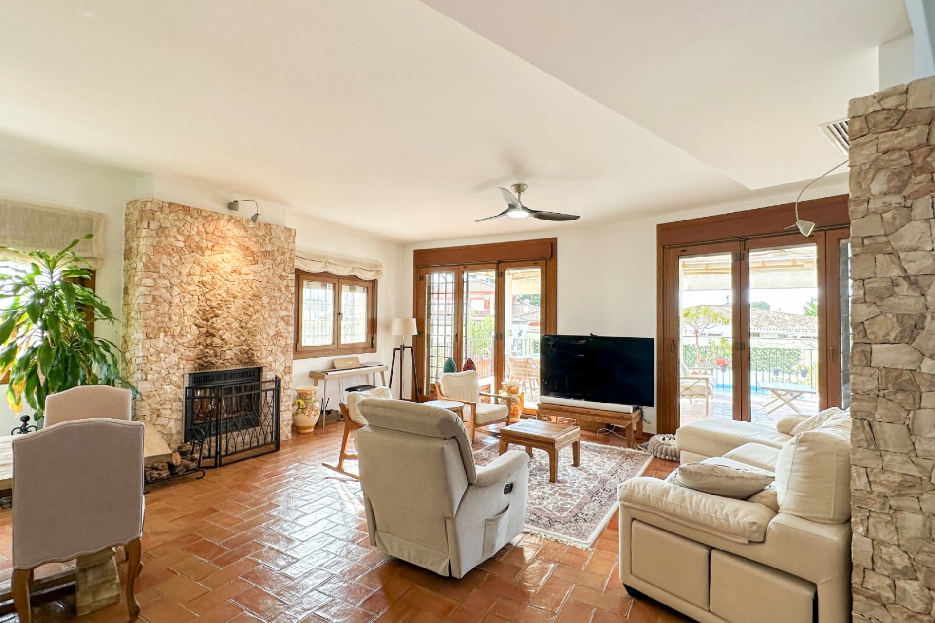 Resale - Villa -
Dehesa de Campoamor - Costa Blanca