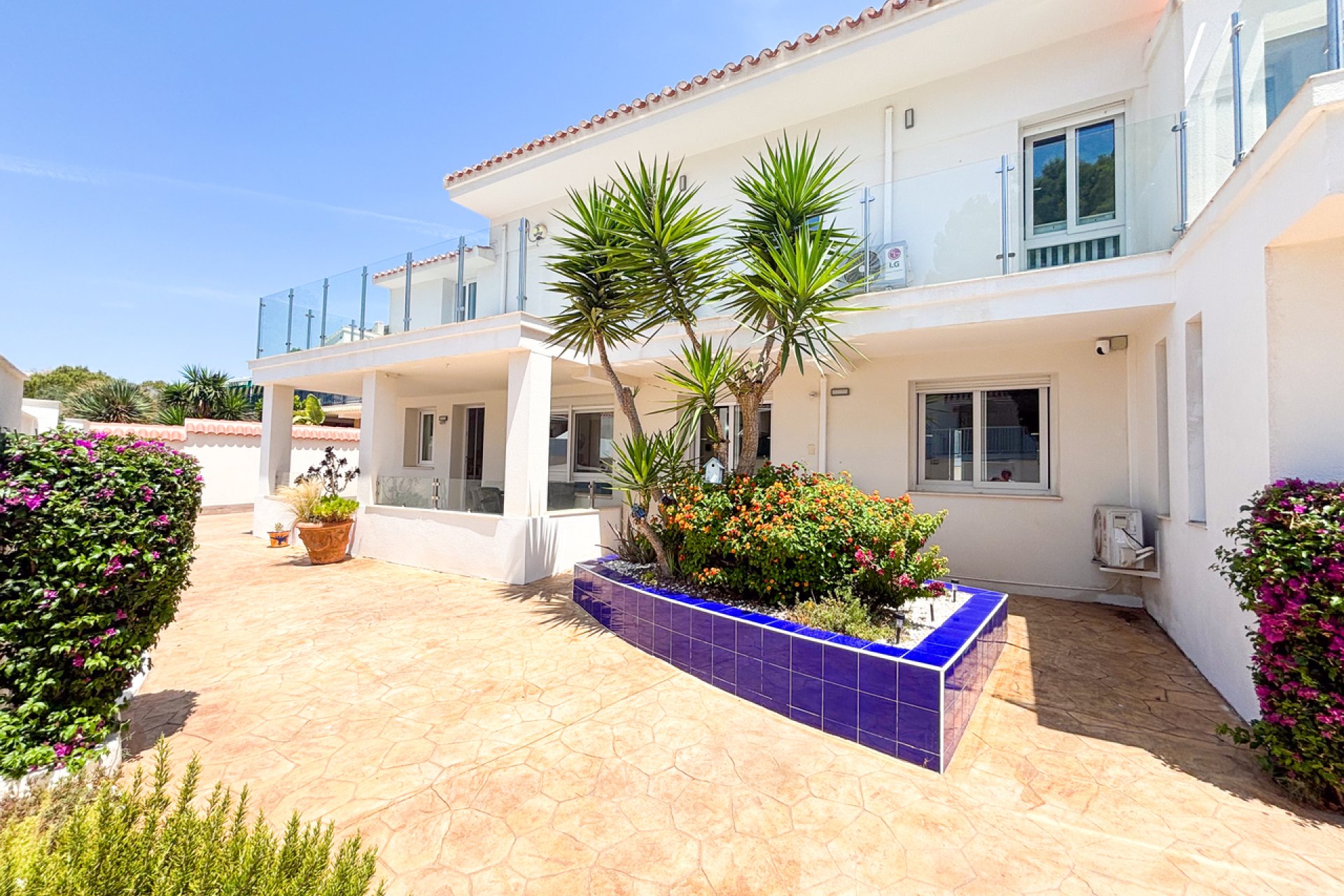Resale - Villa -
Dehesa de Campoamor - Costa Blanca