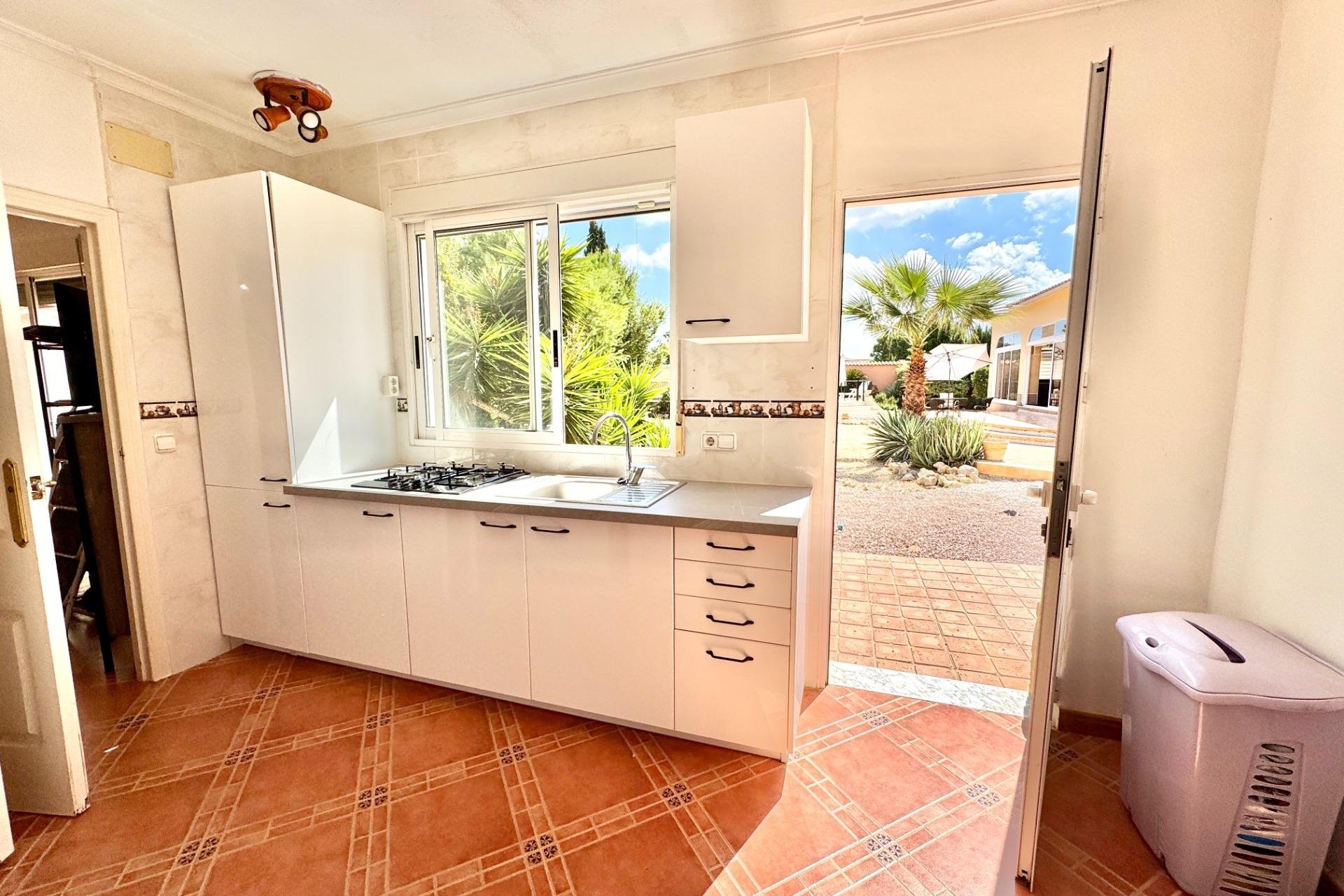 Resale - Villa -
Dolores - Cmno. Escorredor