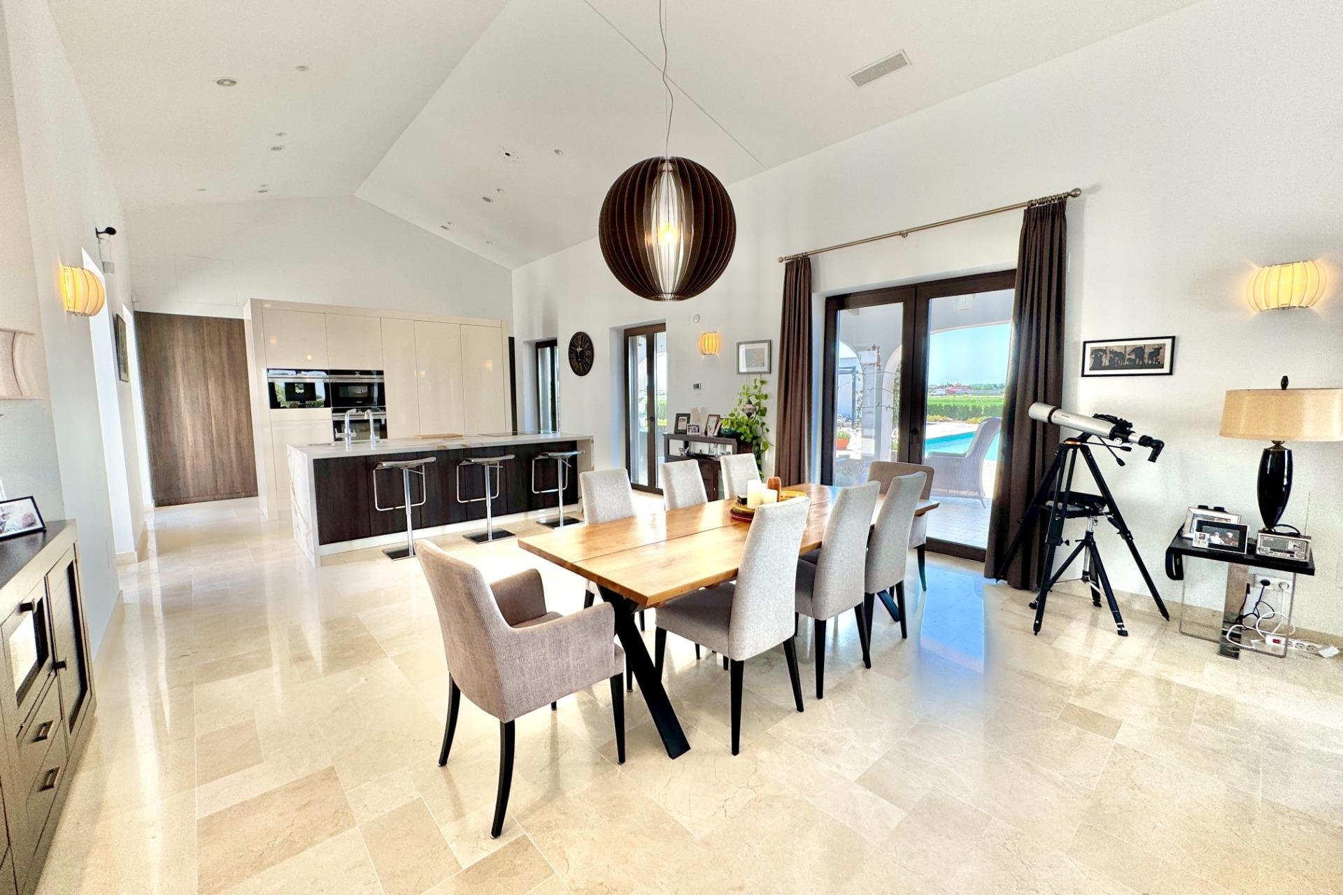 Resale - Villa -
Dolores - Comunidad Valenciana