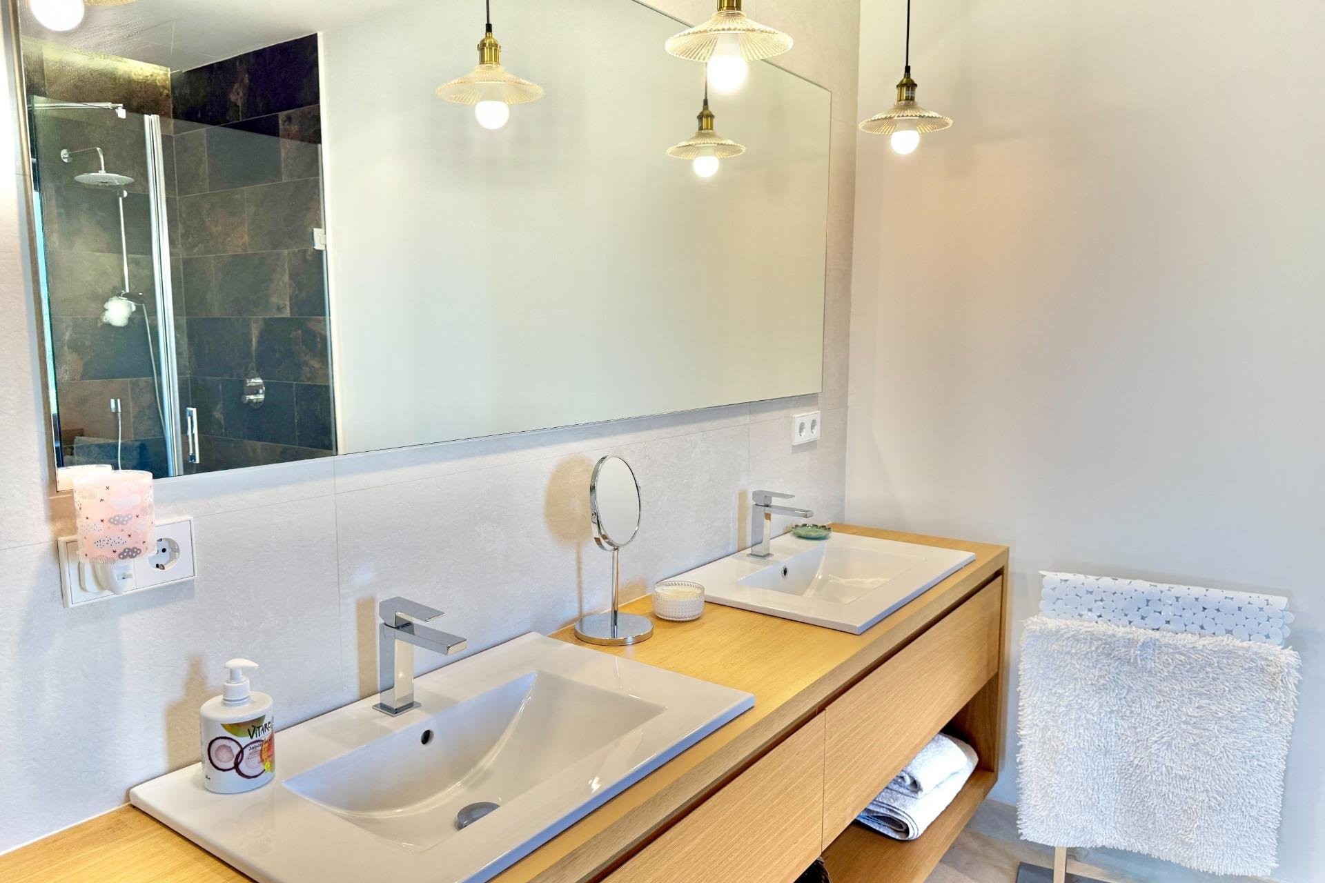 Resale - Villa -
Dolores - Comunidad Valenciana