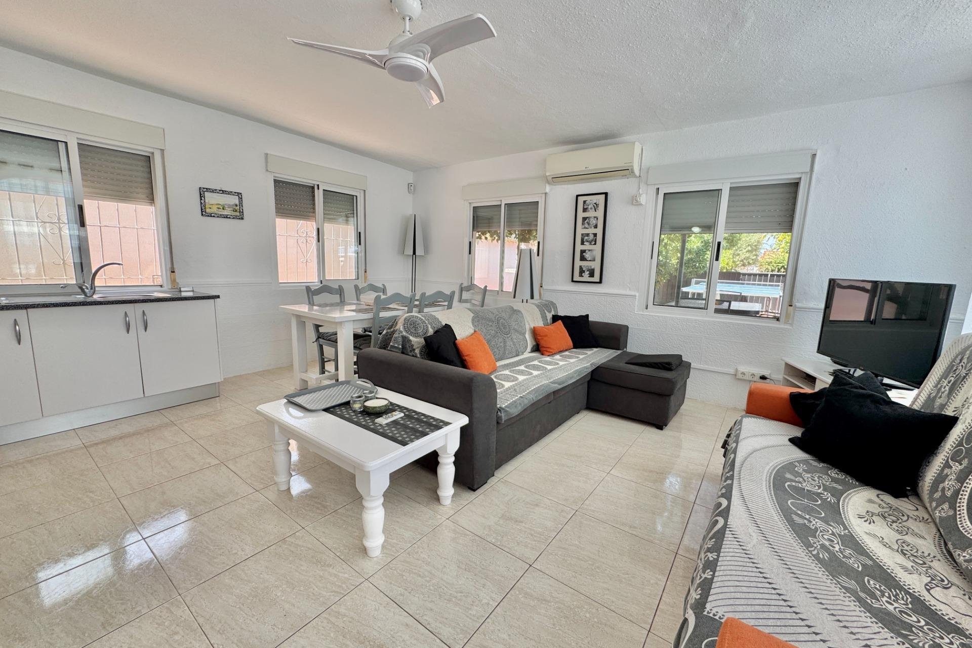 Resale - Villa -
Dolores - Comunidad Valenciana