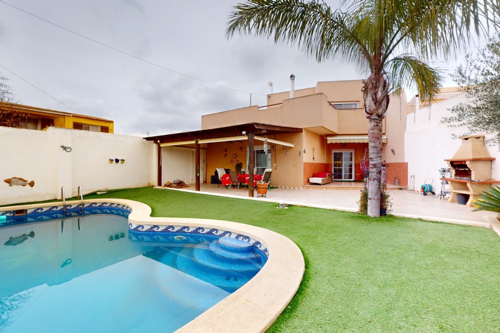 Resale - Villa -
Dolores de Pacheco - Inland