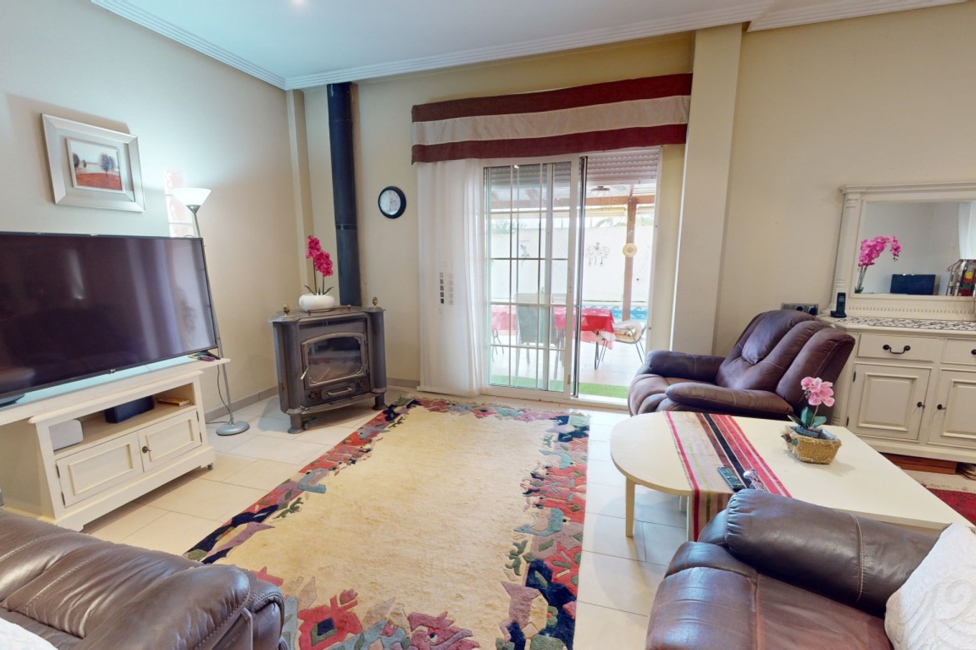 Resale - Villa -
Dolores de Pacheco - Inland