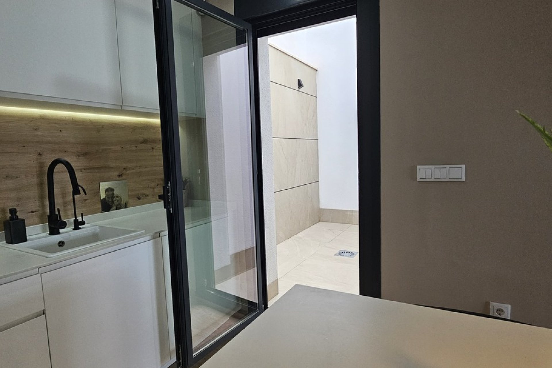 Resale - Villa -
Dolores - Sector 4