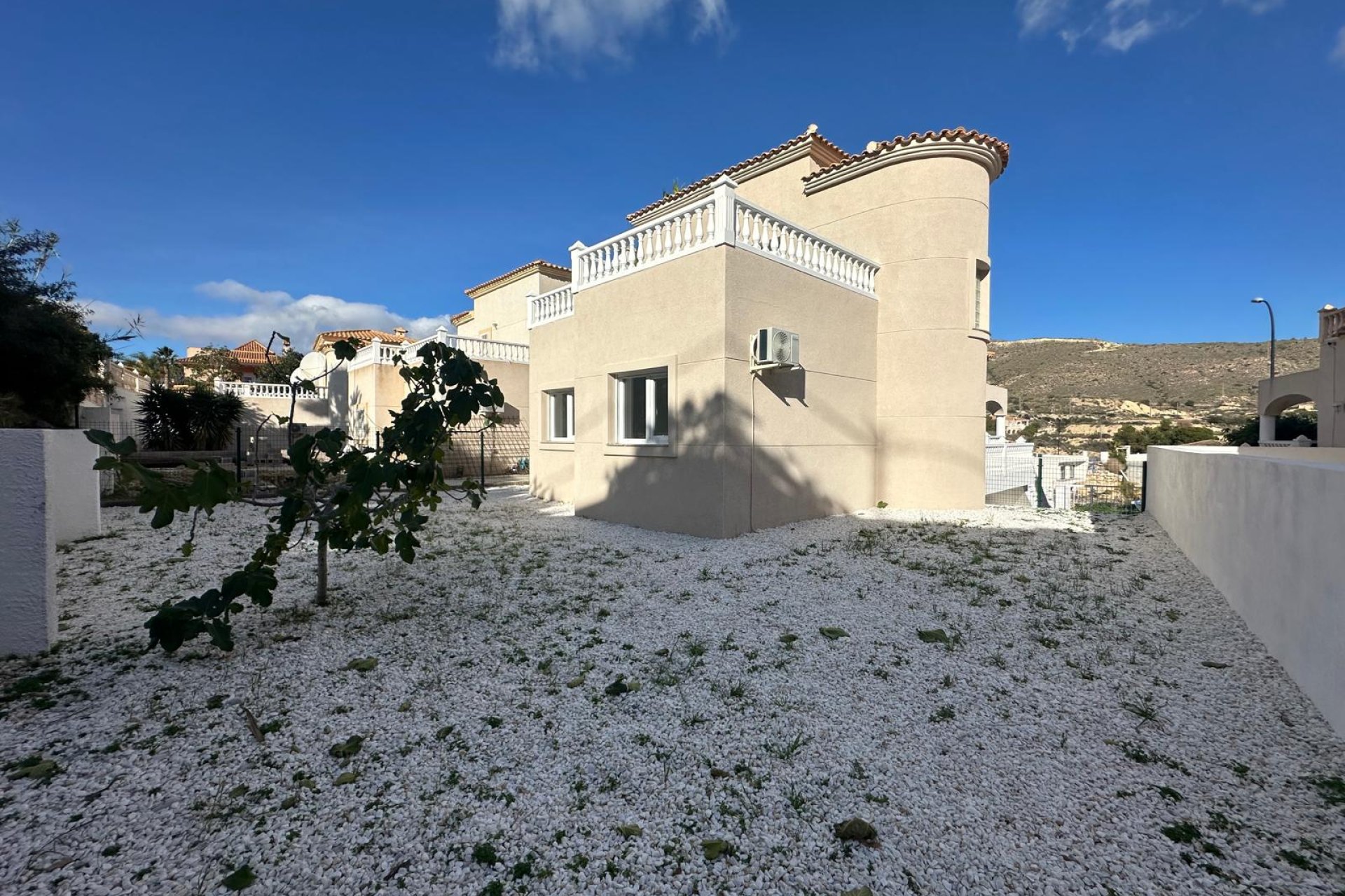 Resale - Villa -
El Campello - Costa Blanca