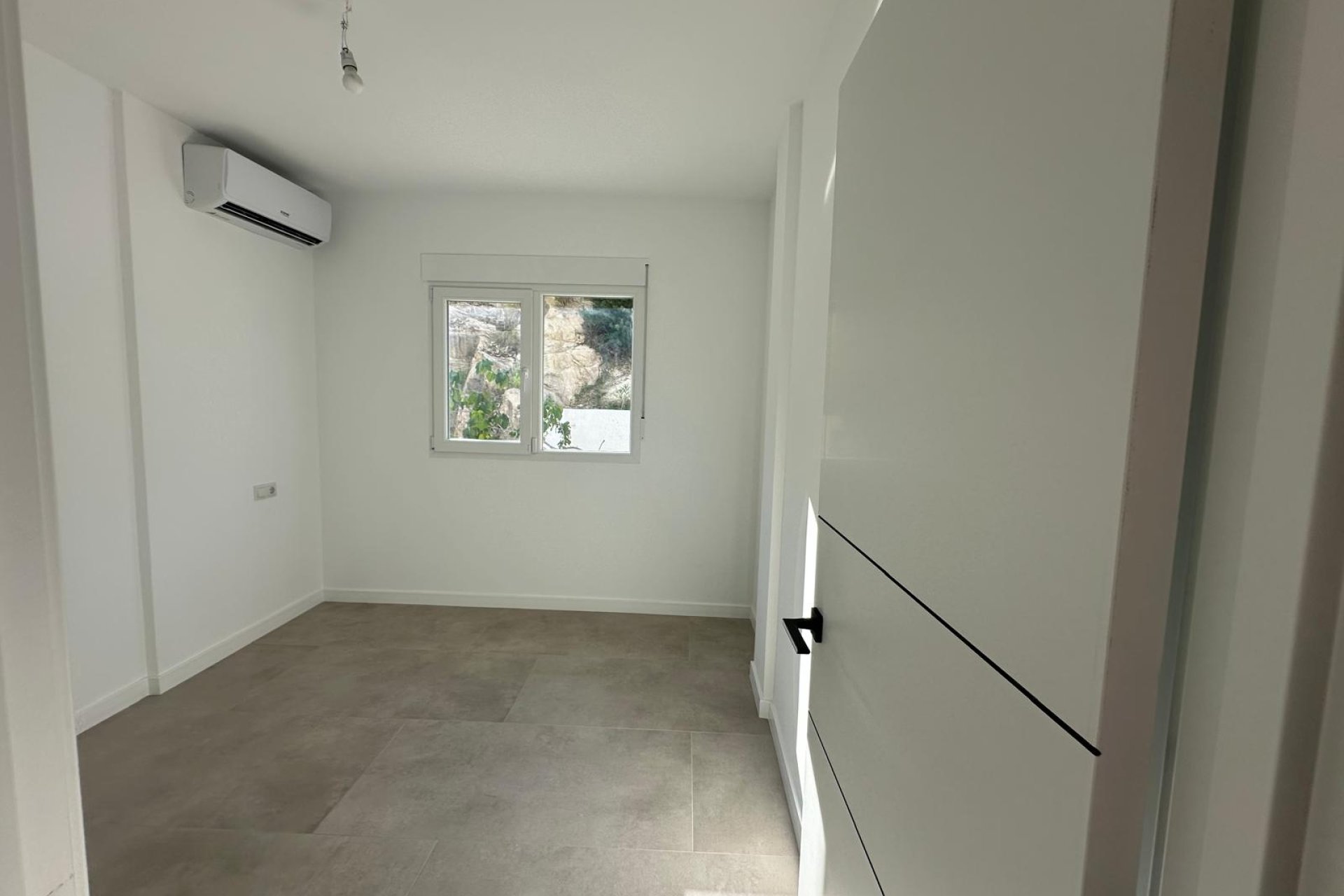 Resale - Villa -
El Campello - Costa Blanca