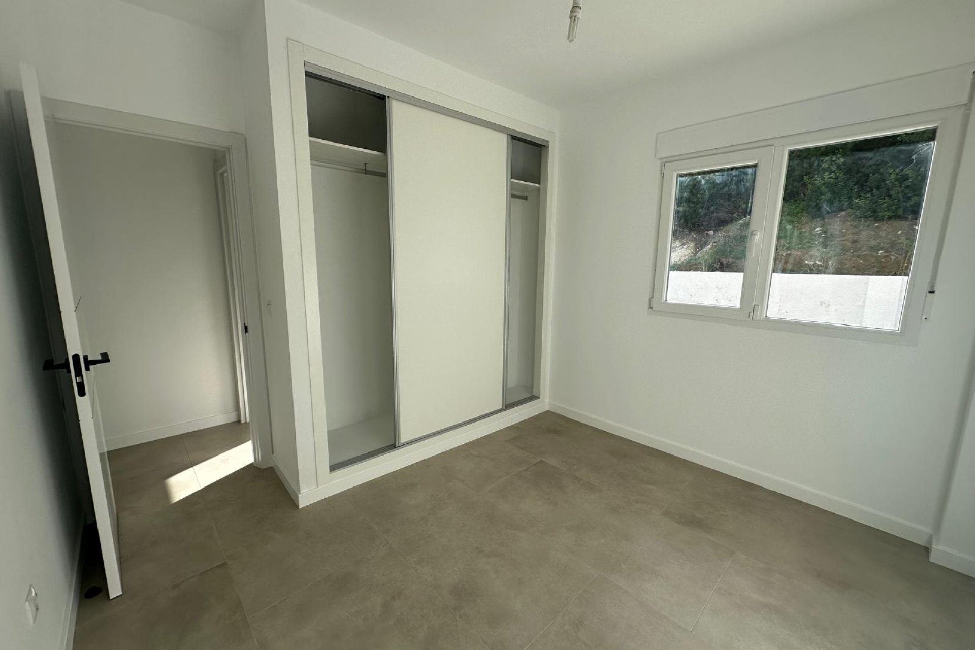 Resale - Villa -
El Campello - Costa Blanca