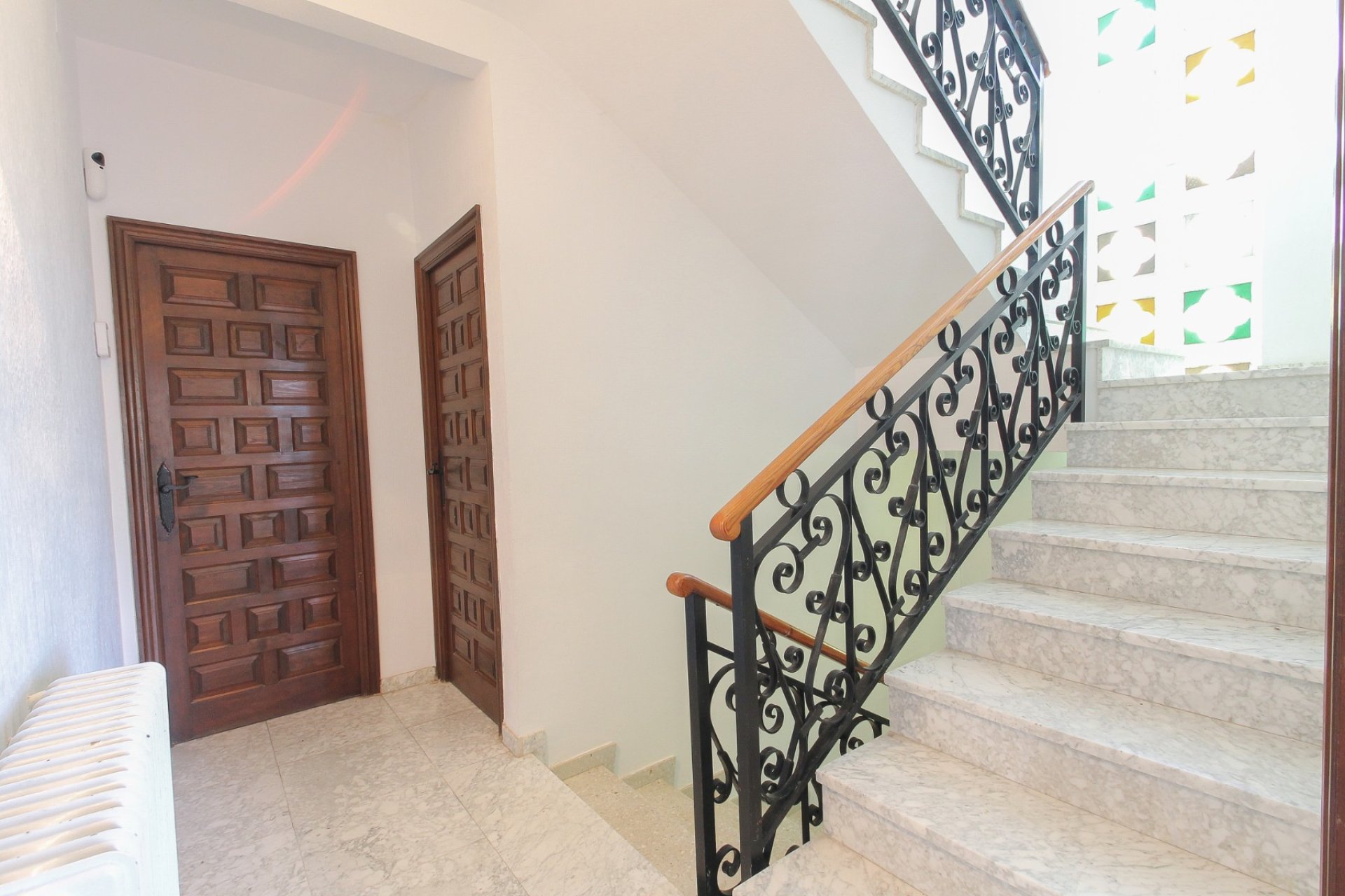 Resale - Villa -
El Campello - Costa Blanca