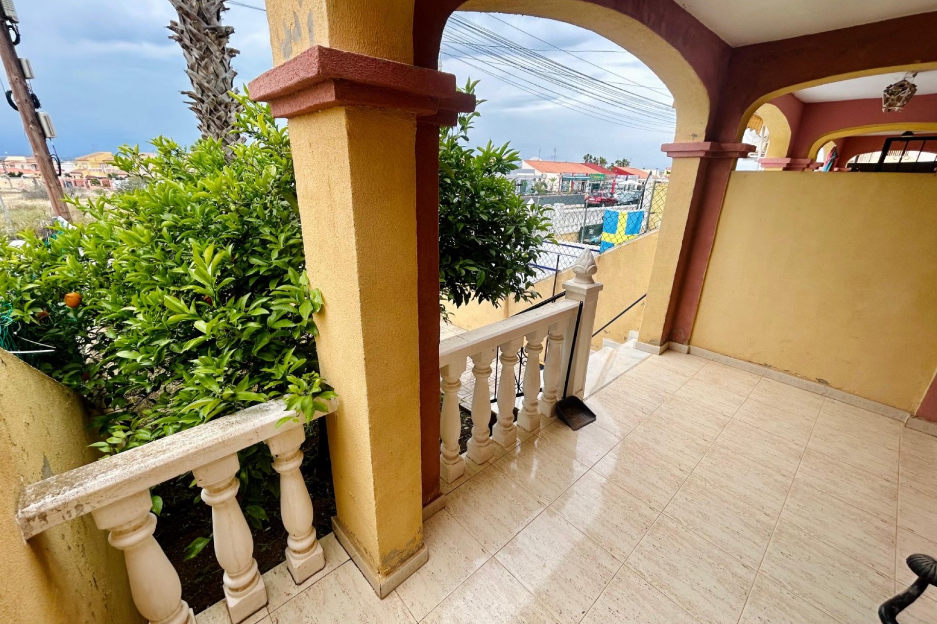 Resale - Villa -
El Chaparral - Inland