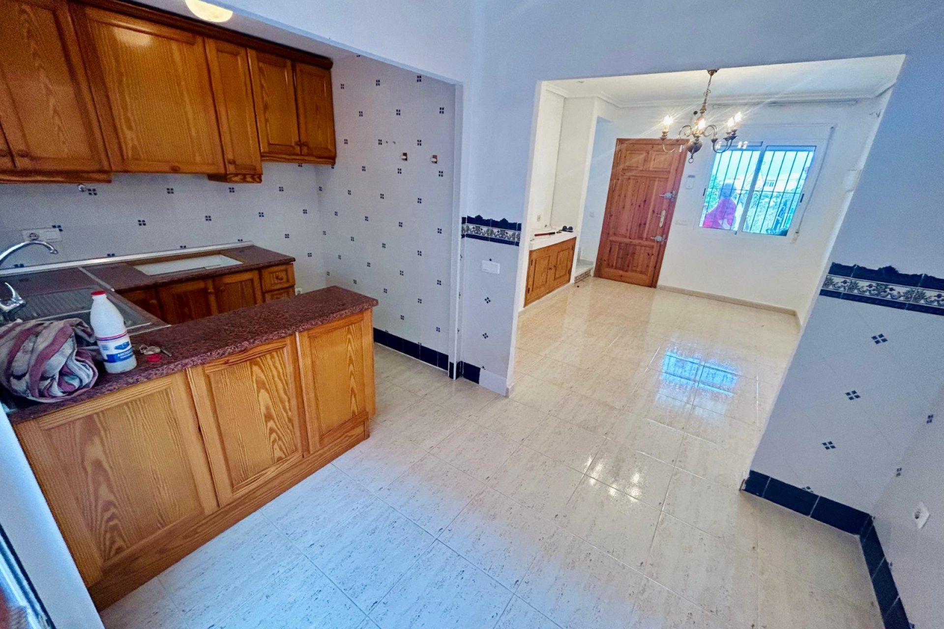 Resale - Villa -
El Chaparral - Inland