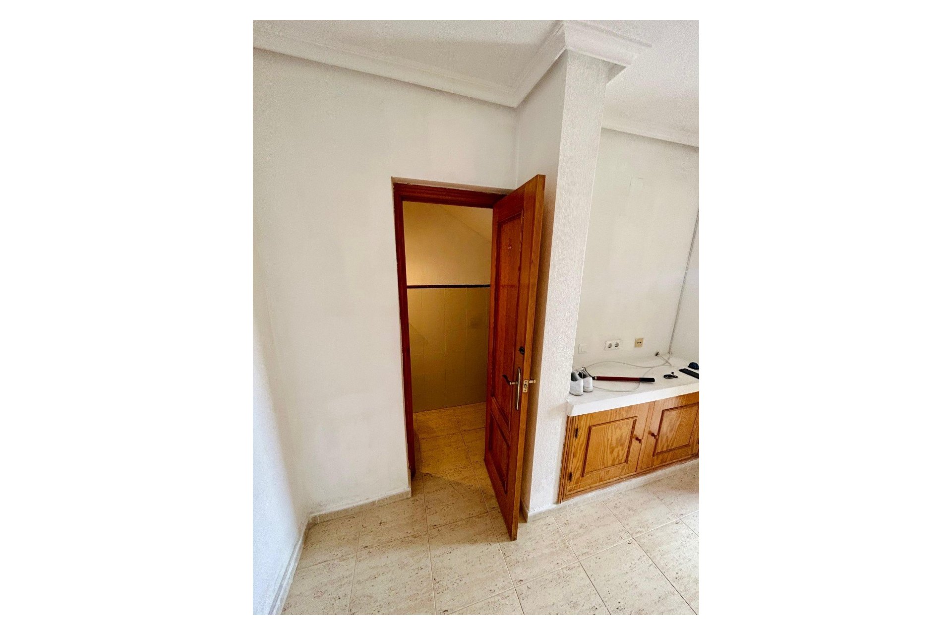 Resale - Villa -
El Chaparral - Inland