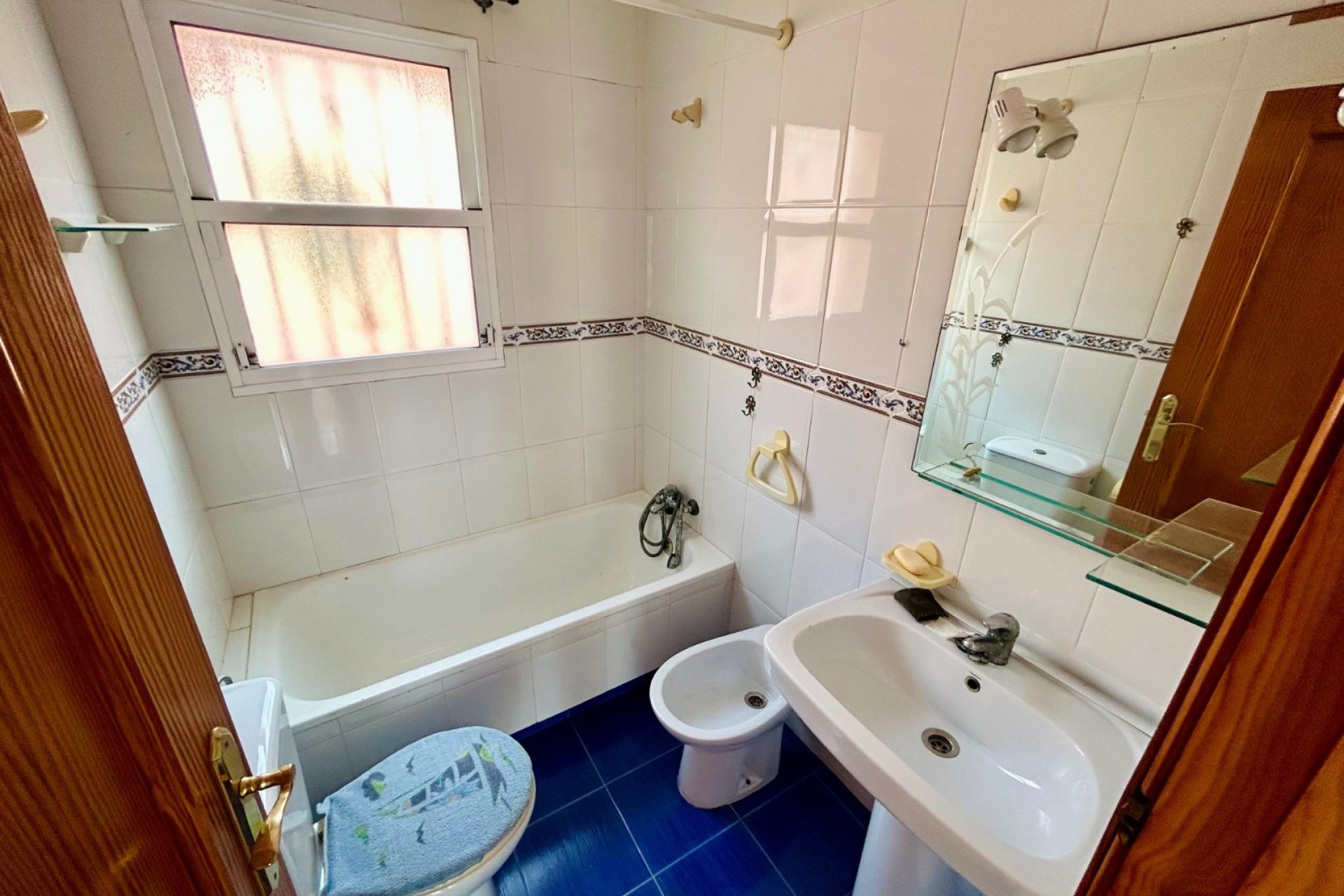 Resale - Villa -
El Chaparral - Inland