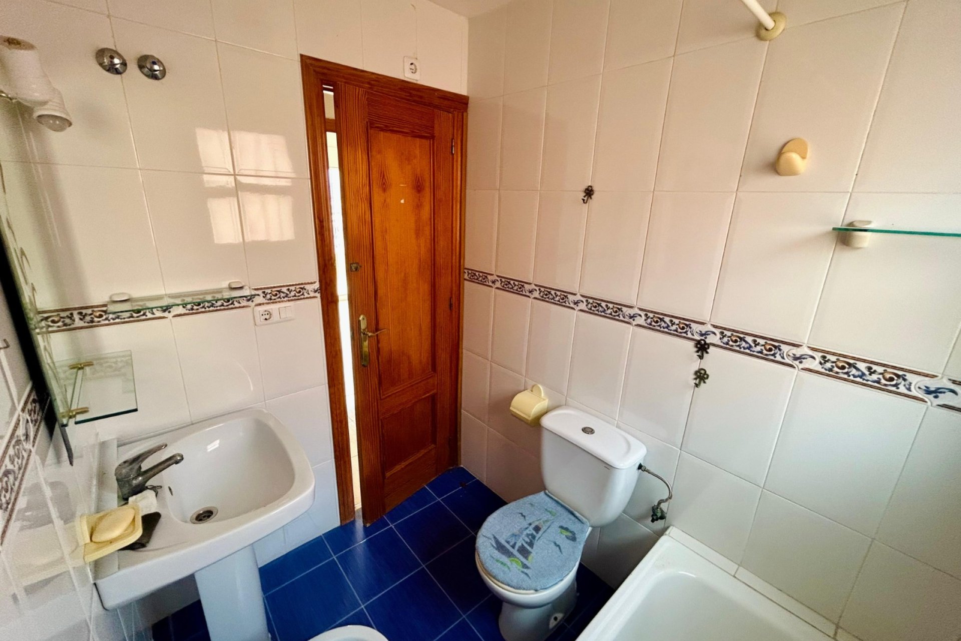 Resale - Villa -
El Chaparral - Inland