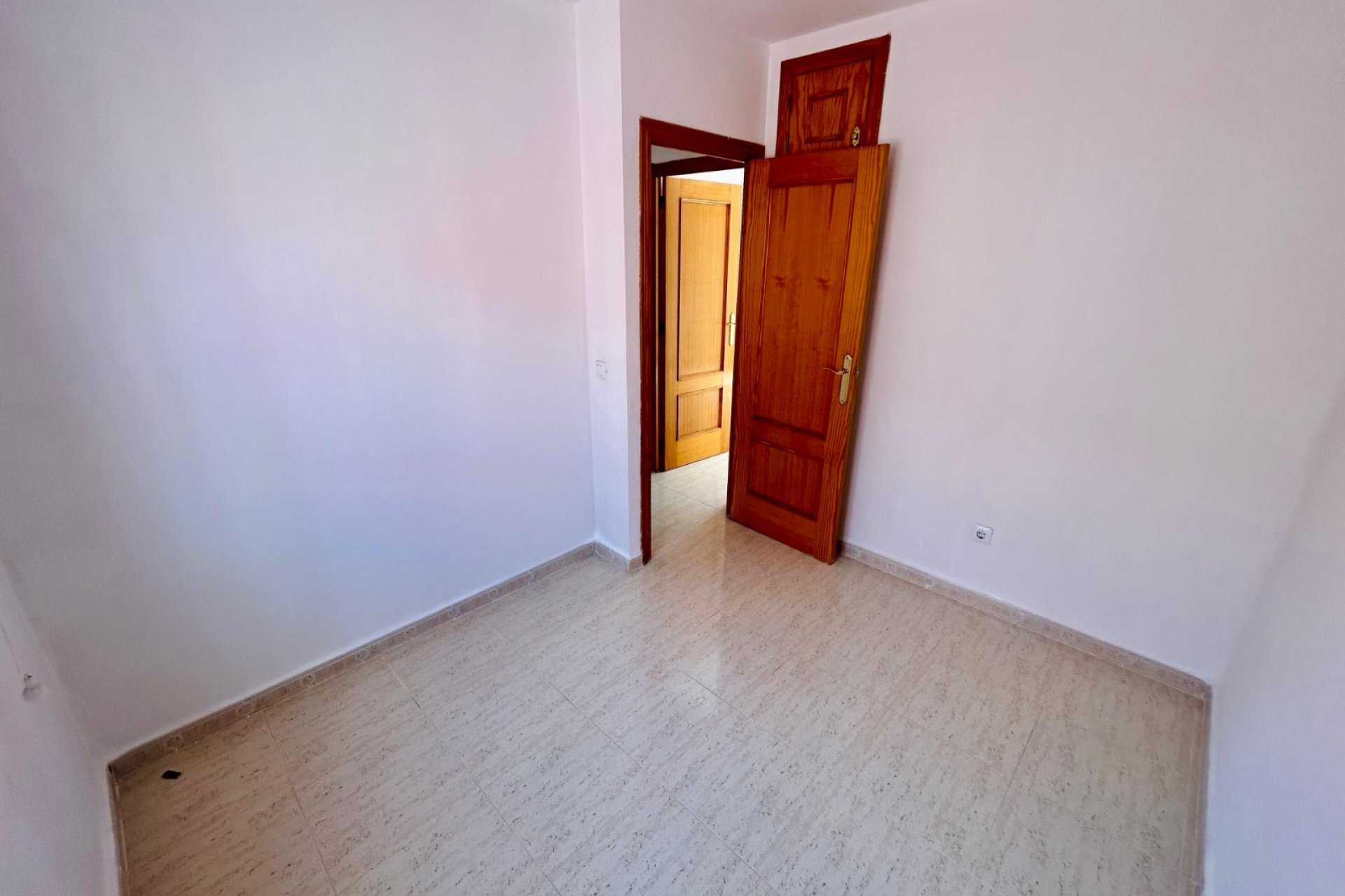 Resale - Villa -
El Chaparral - Inland