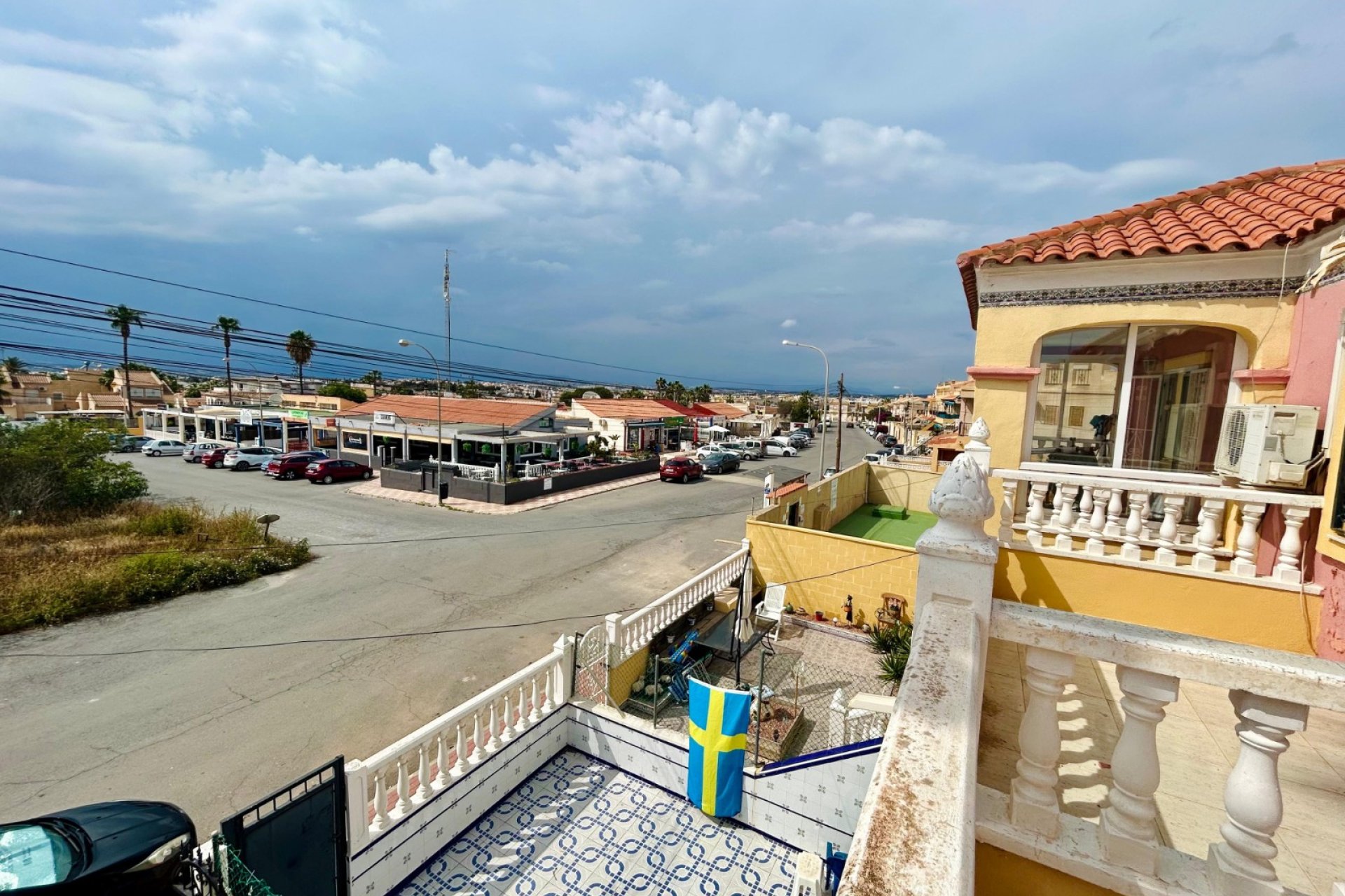 Resale - Villa -
El Chaparral - Inland
