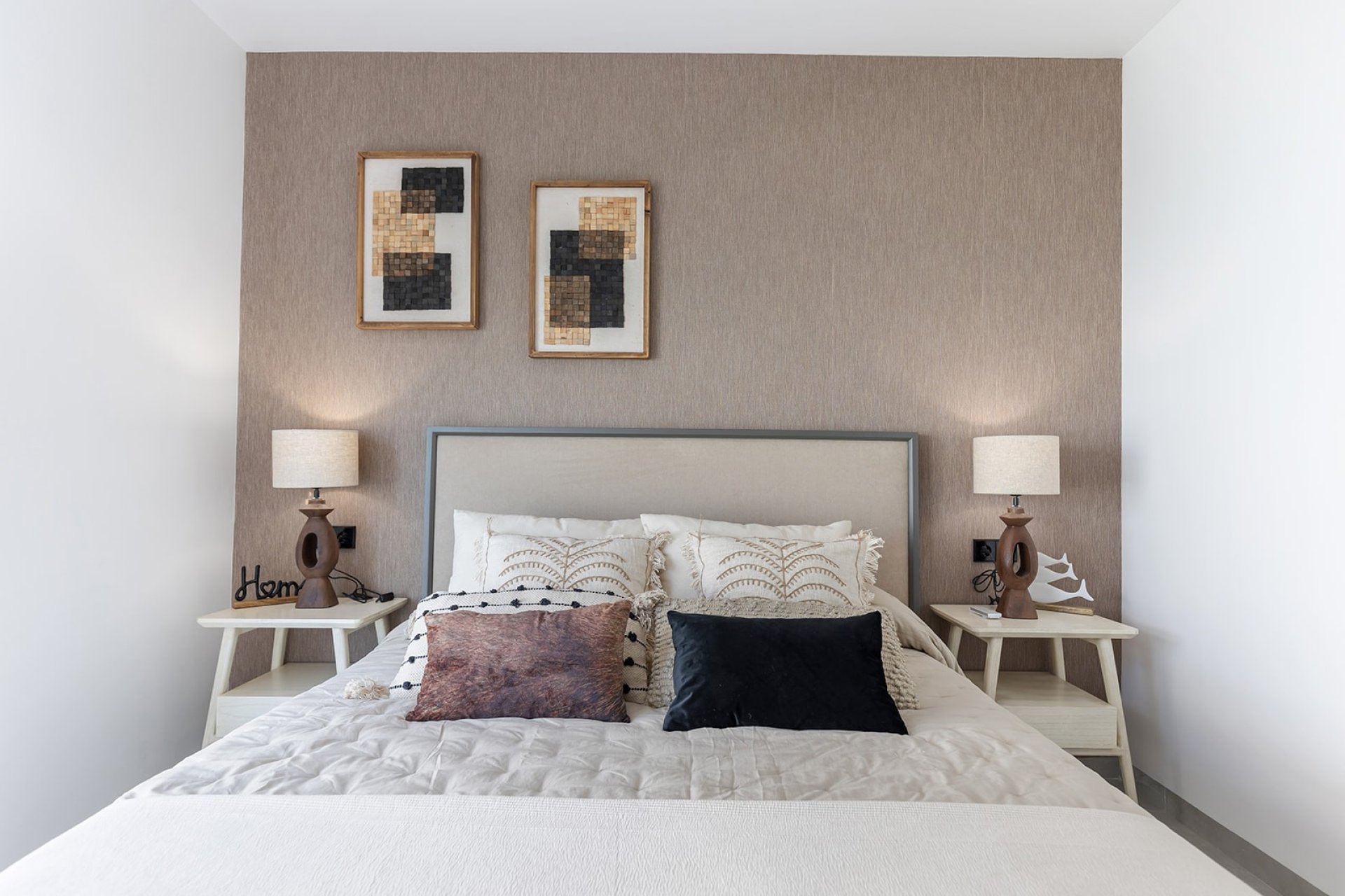 Resale - Villa -
El Chaparral - Inland