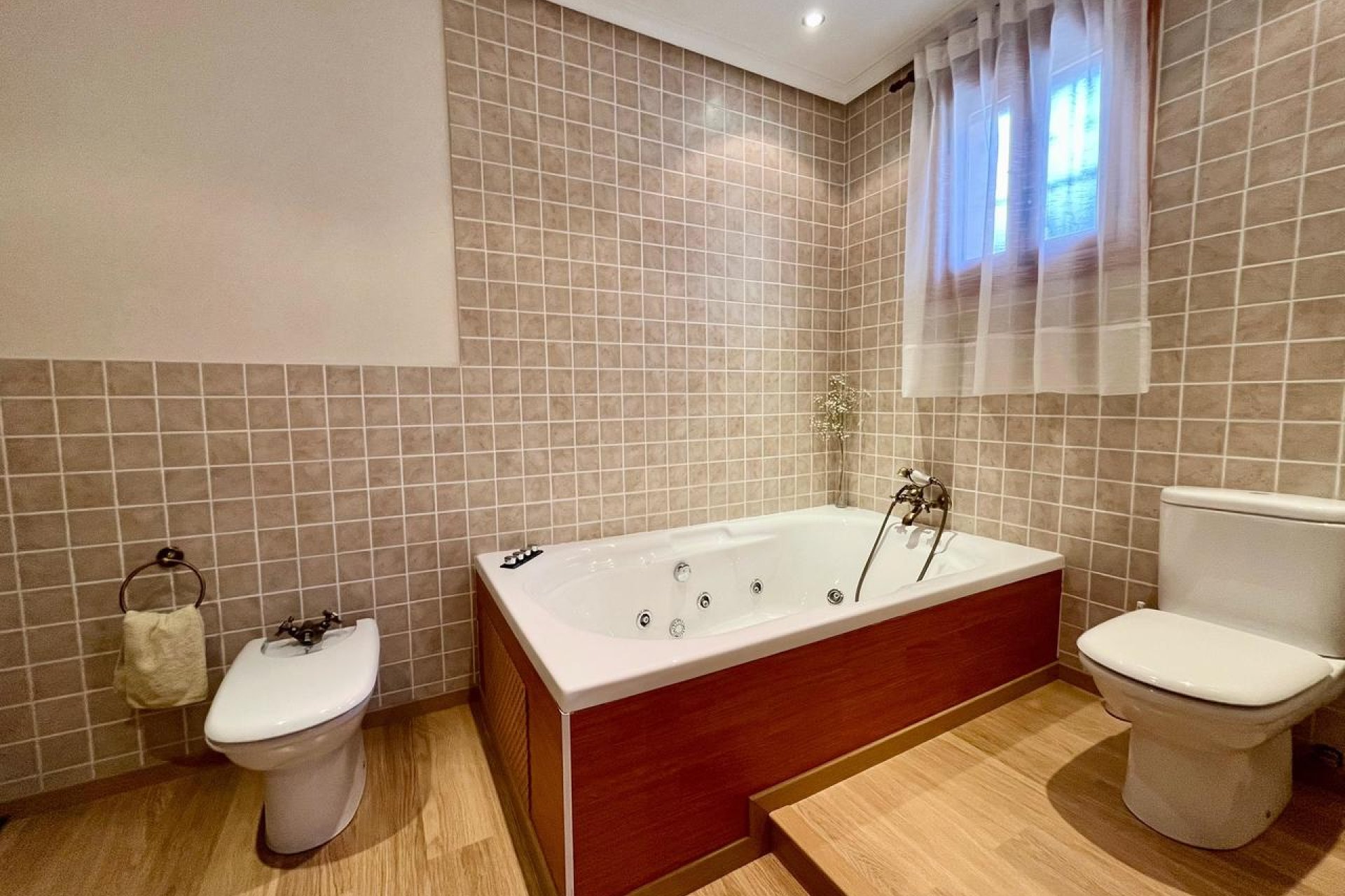 Resale - Villa -
El Esparragal - Inland