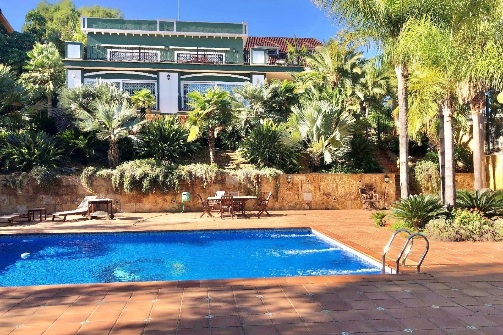 Resale - Villa -
El Palmar