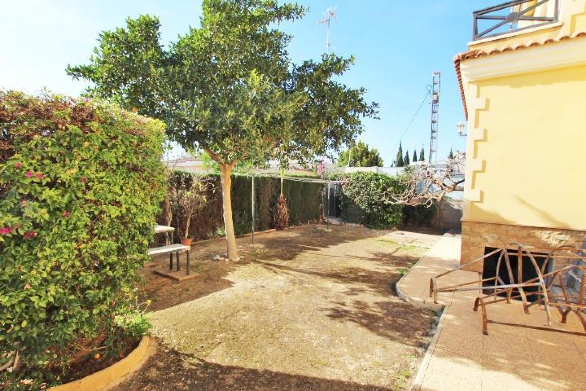 Resale - Villa -
Elche - Altabix