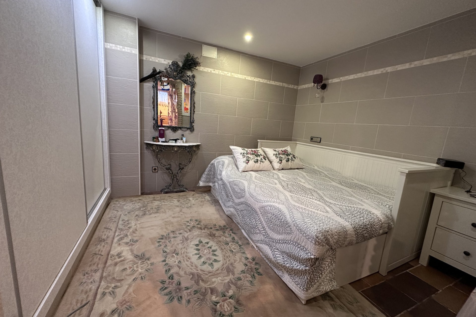 Resale - Villa -
Elche - Costa Blanca