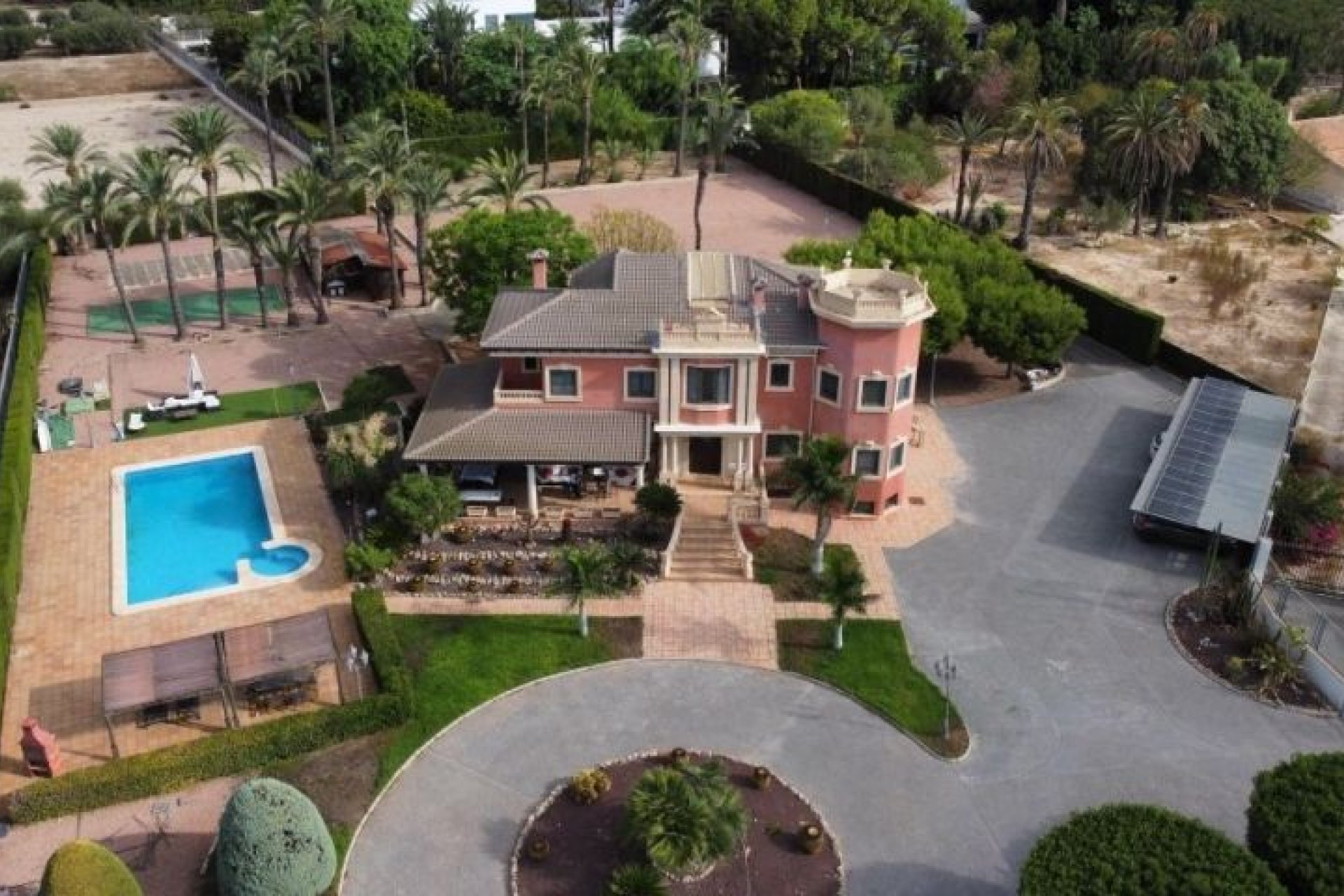 Resale - Villa -
Elche - Costa Blanca