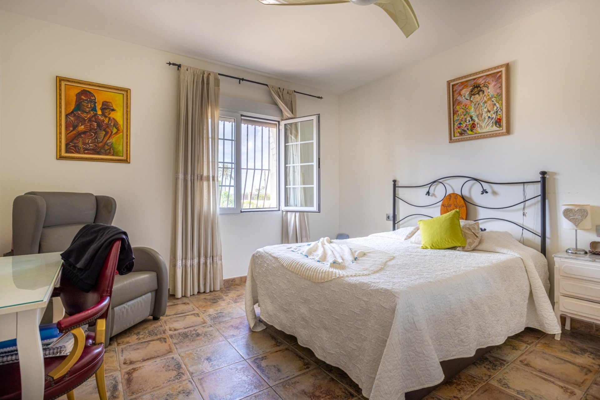 Resale - Villa -
Elche - Costa Blanca