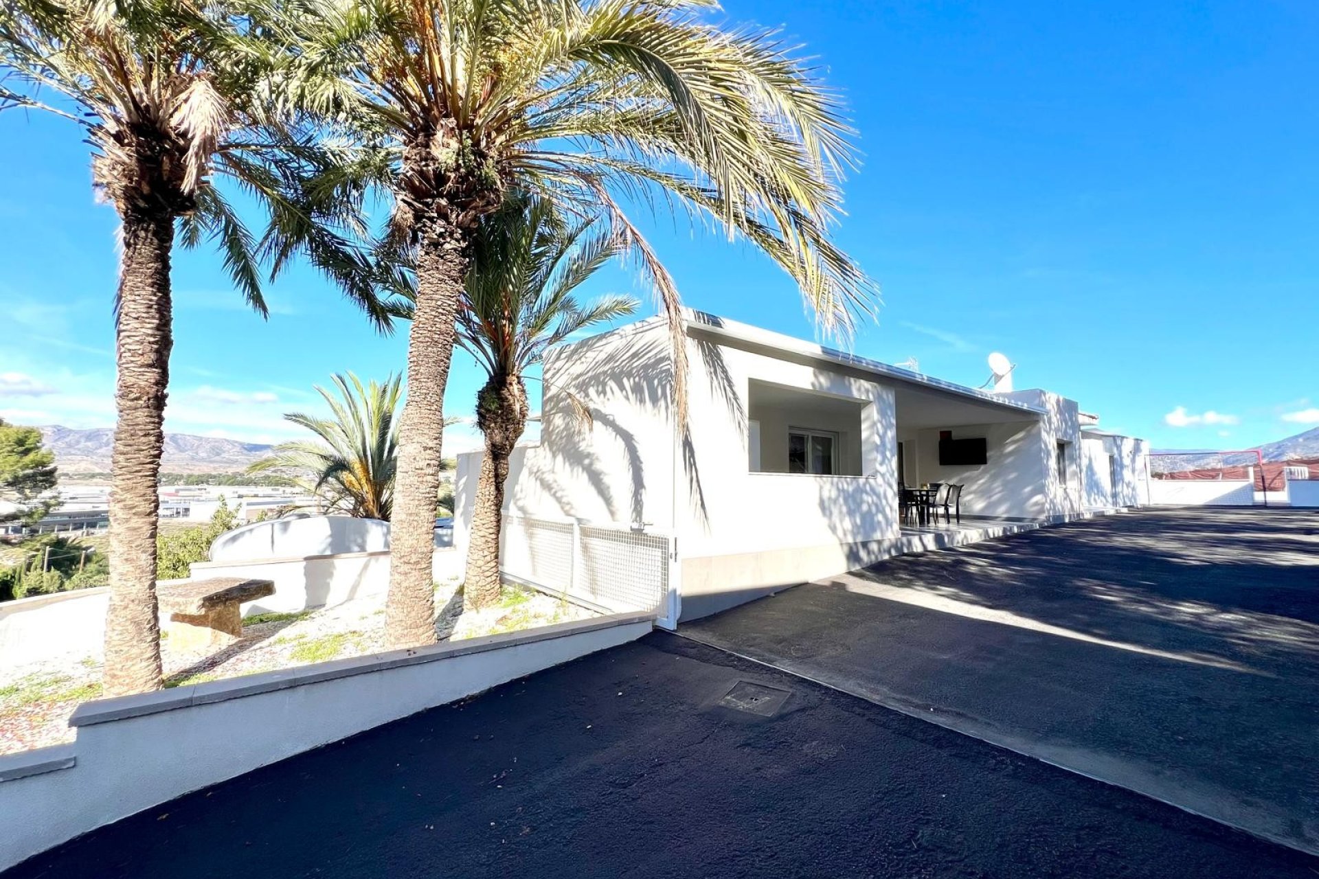 Resale - Villa -
Elda - Inland