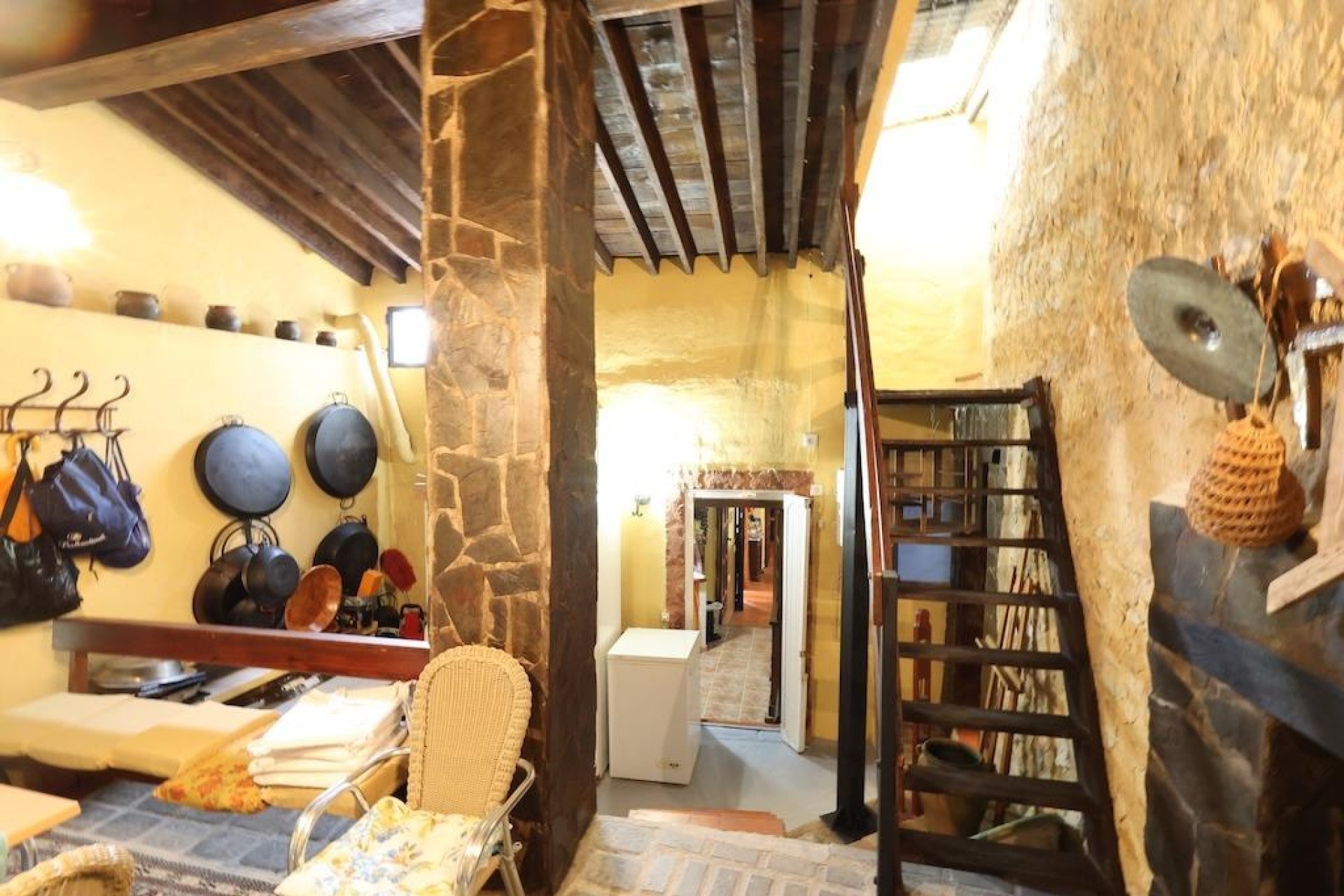 Resale - Villa -
Fortuna - Inland