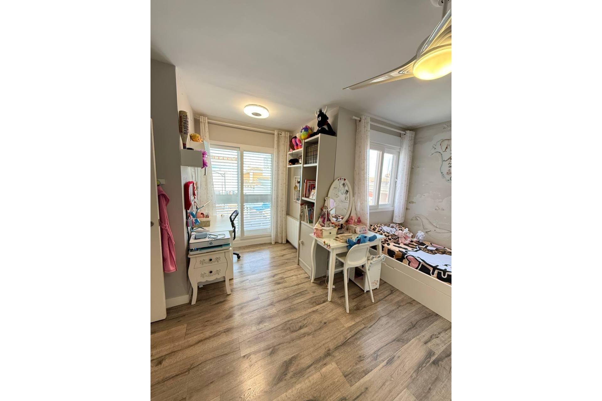 Resale - Villa -
Gran Alacant - Avda. Mediterraneo