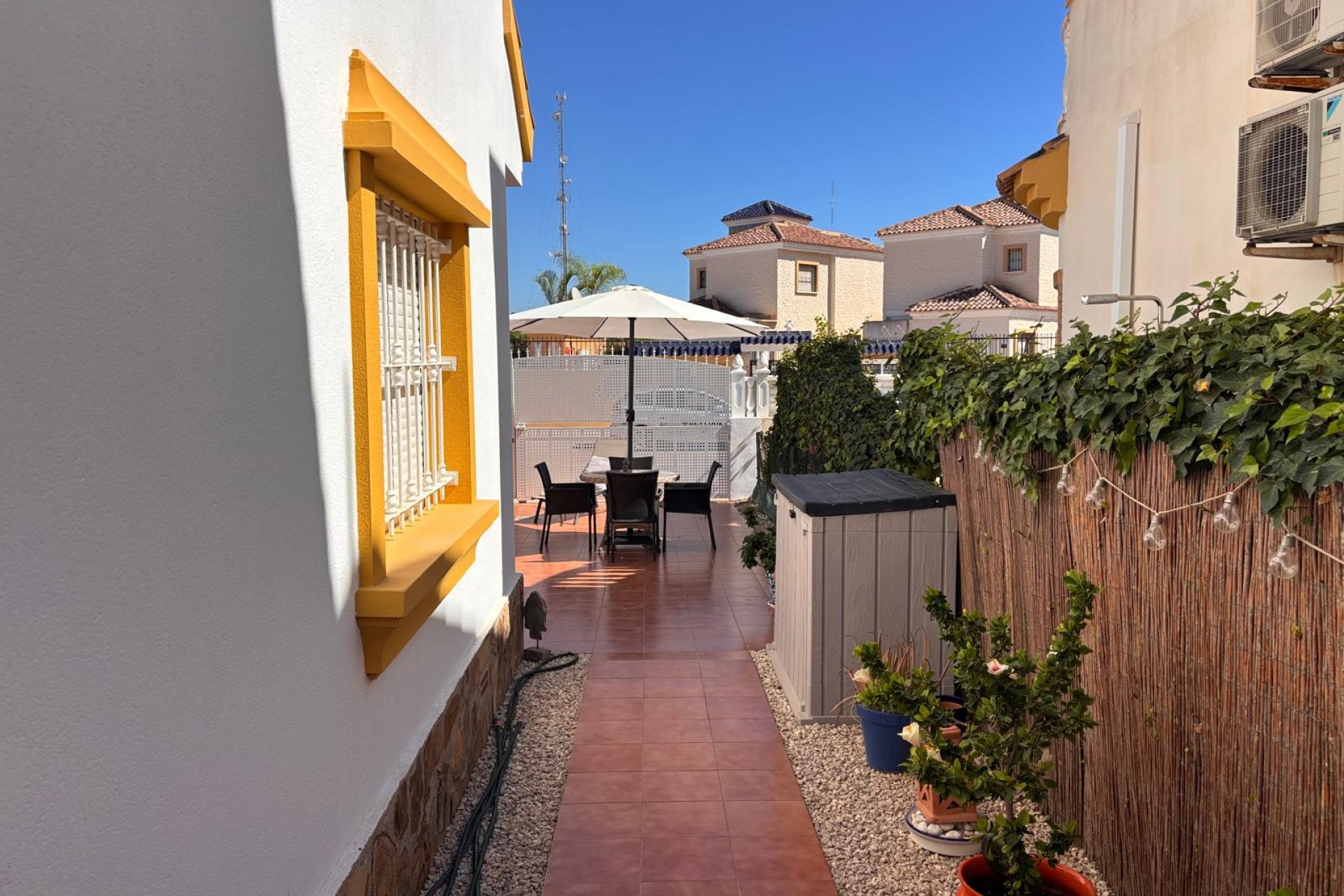 Resale - Villa -
Guardamar del Segura - Costa Blanca