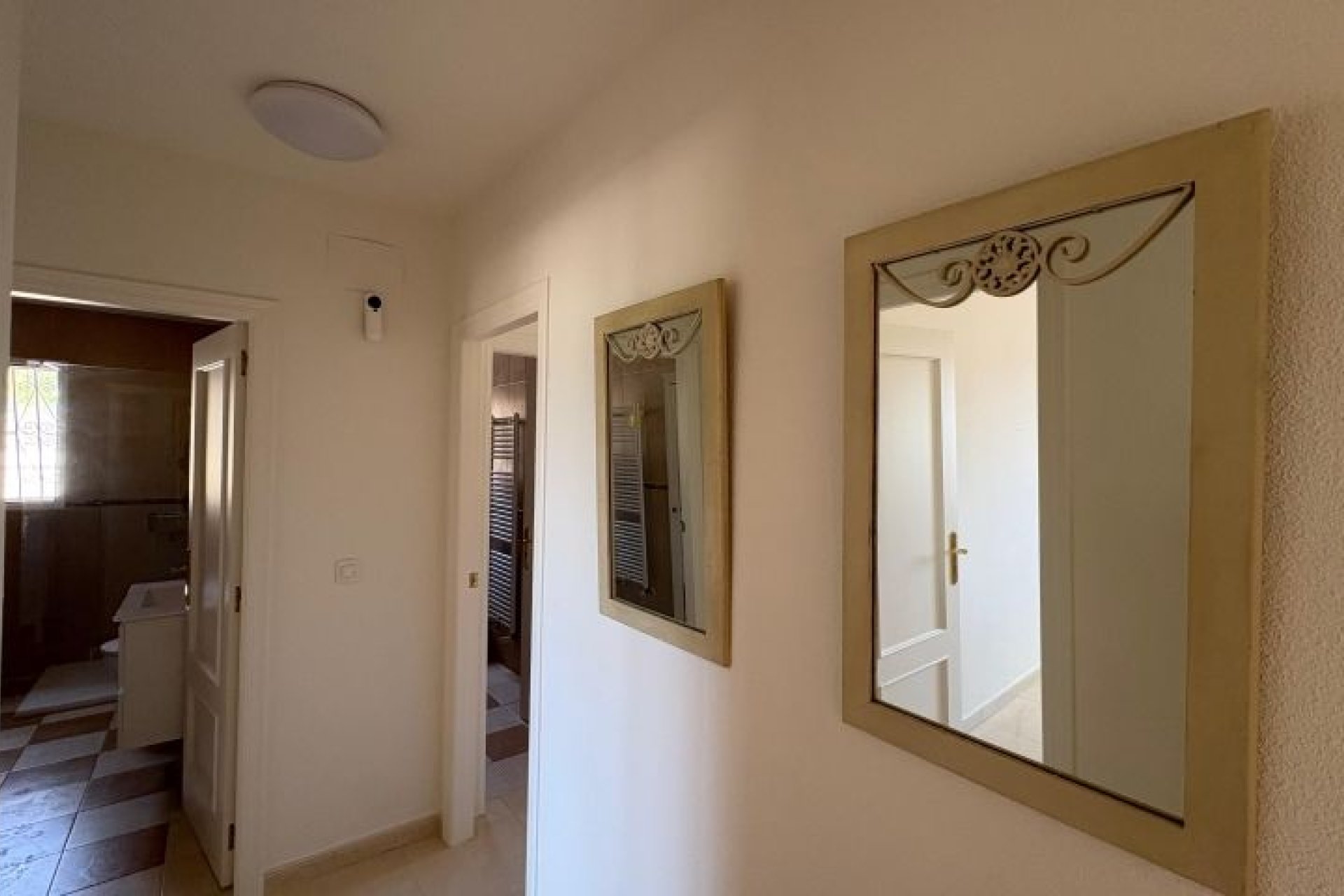 Resale - Villa -
Hondón de las Nieves - Inland