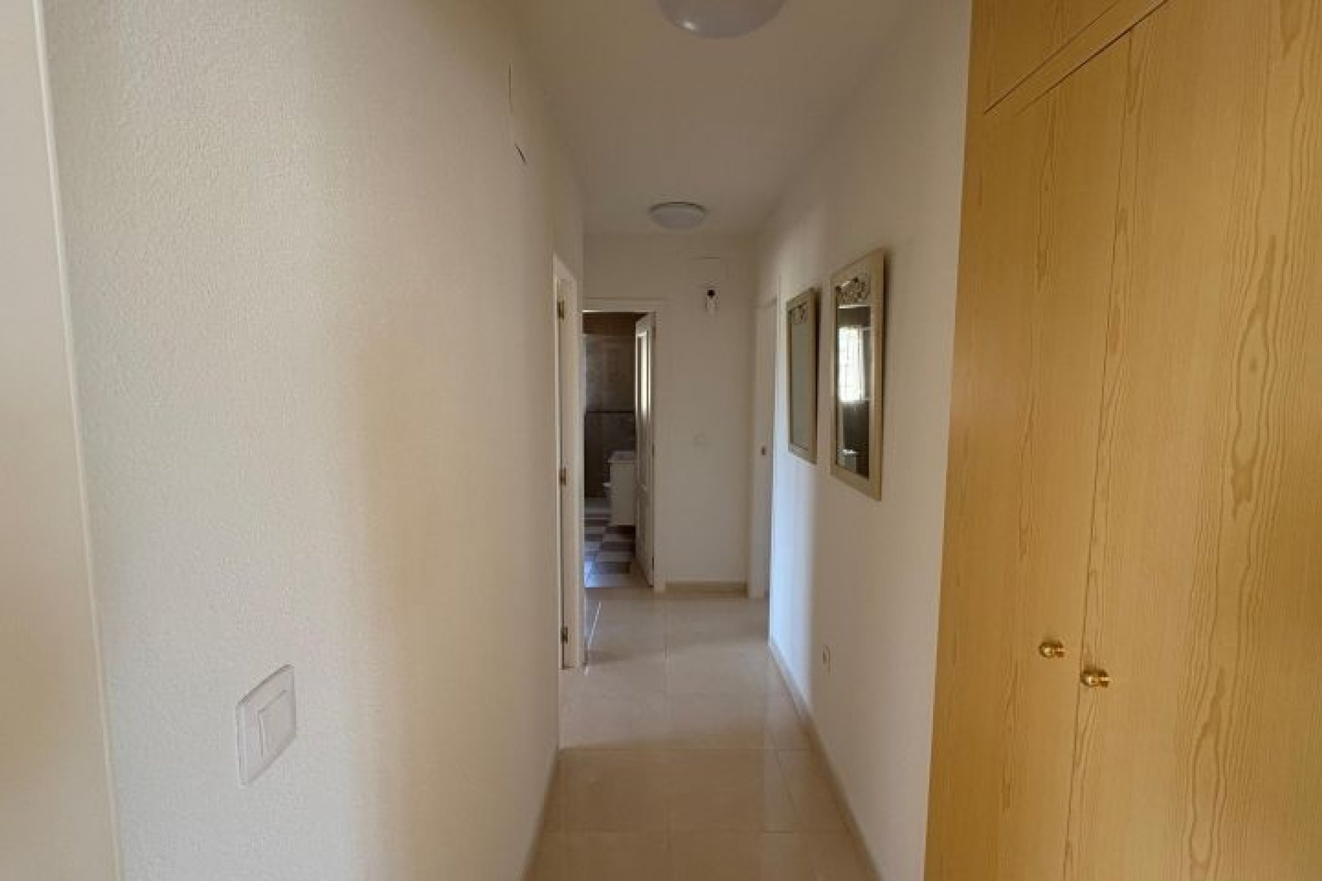 Resale - Villa -
Hondón de las Nieves - Inland