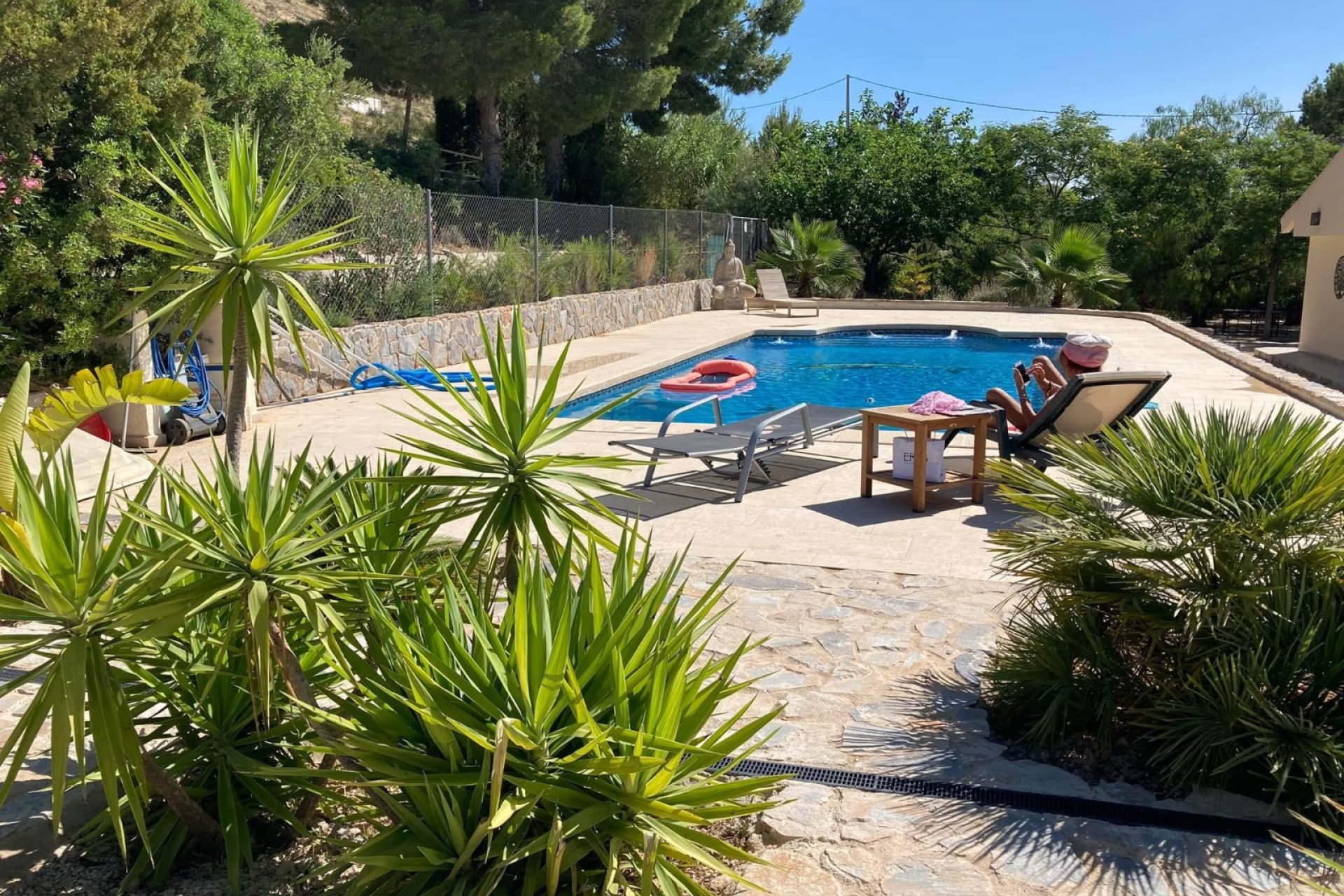 Resale - Villa -
Hondón de las Nieves - Inland