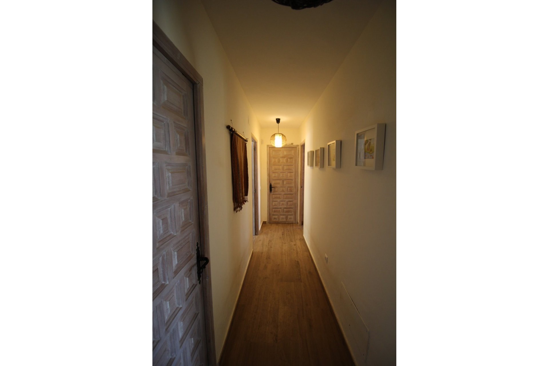 Resale - Villa -
Hondón de las Nieves - Inland