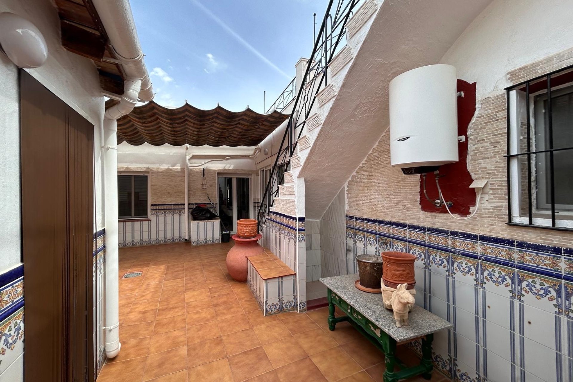Resale - Villa -
Jacarilla - Inland