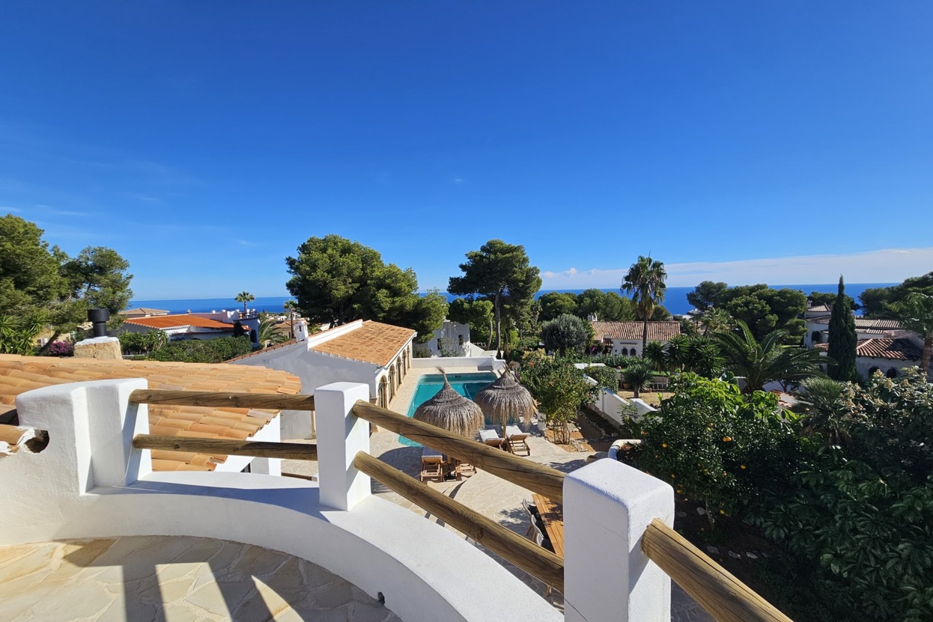 Resale - Villa -
Jávea - Costa Blanca