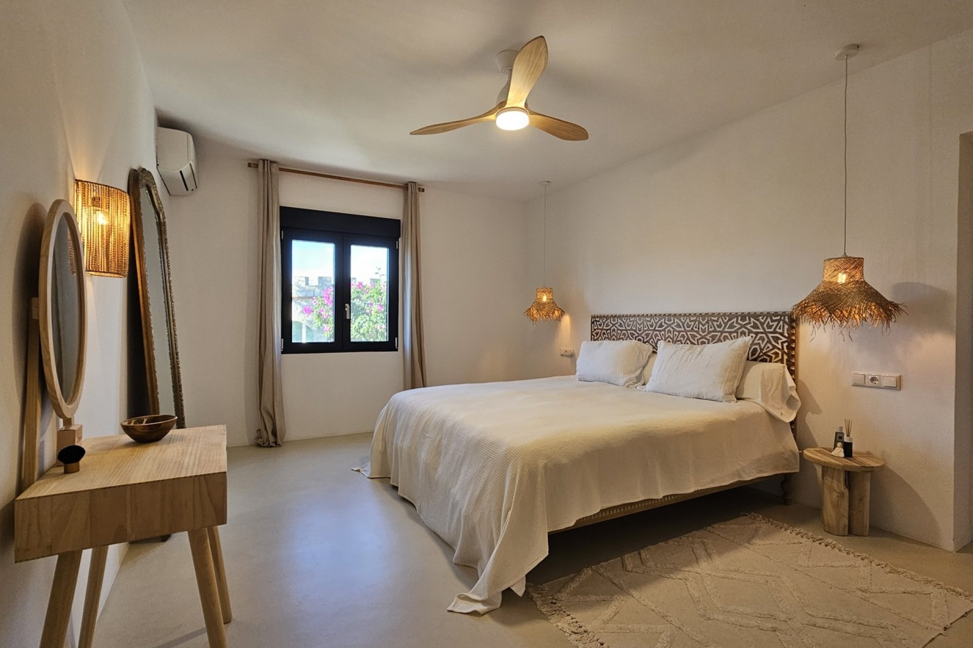 Resale - Villa -
Jávea - Costa Blanca